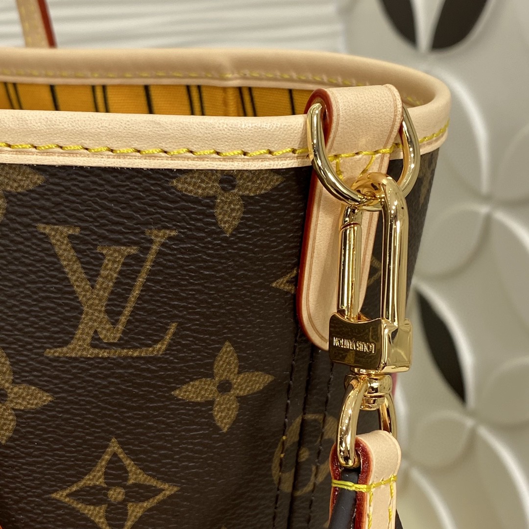 Louis Vuitton M12257 Monogram everyday