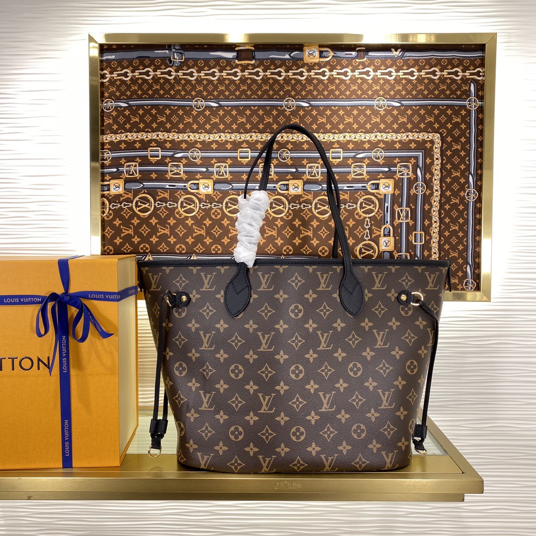 Louis Vuitton Neverfull Monogram everyday