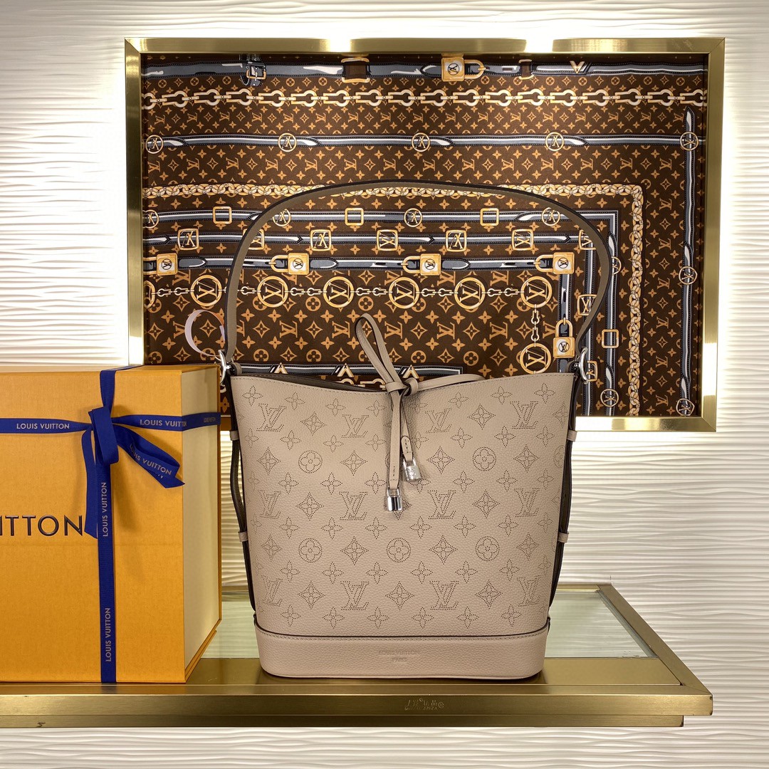 75558862 m12139 m12140 Flore Mahina House Monogram 28 x 27 10