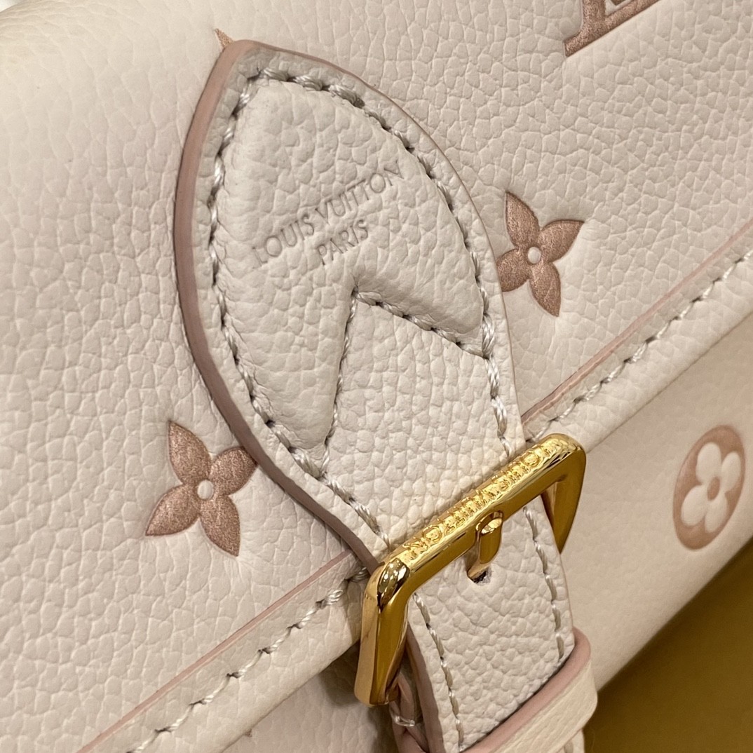 Louis Vuitton M13642 Monogram Empreinte Rose Poudre crossbody everyday
