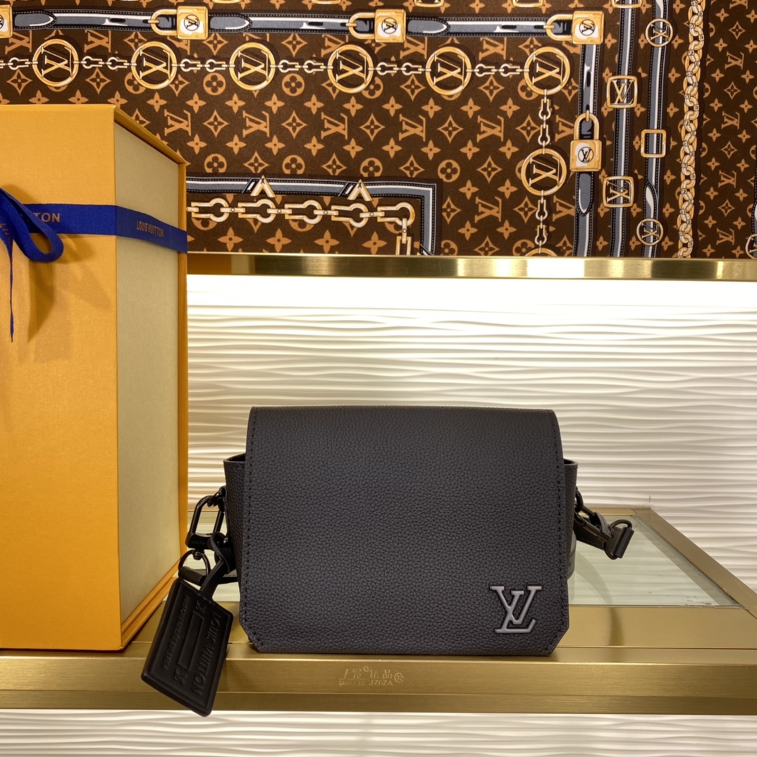 60558848 M82085 Flap LV Aerogram 17.3 x 12 7 ( )