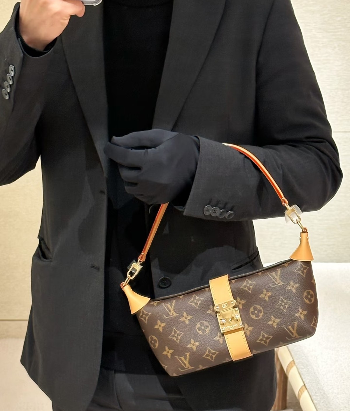 Louis Vuitton M26191 everyday