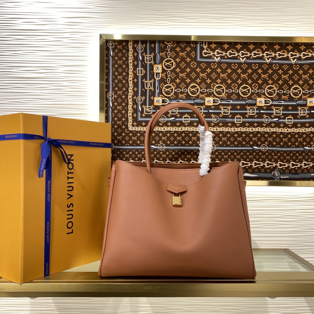Louis Vuitton M26338 Monogram everyday