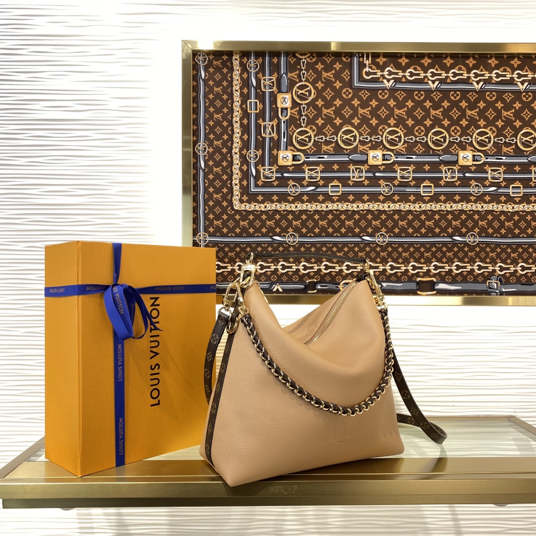 Louis Vuitton Beige everyday