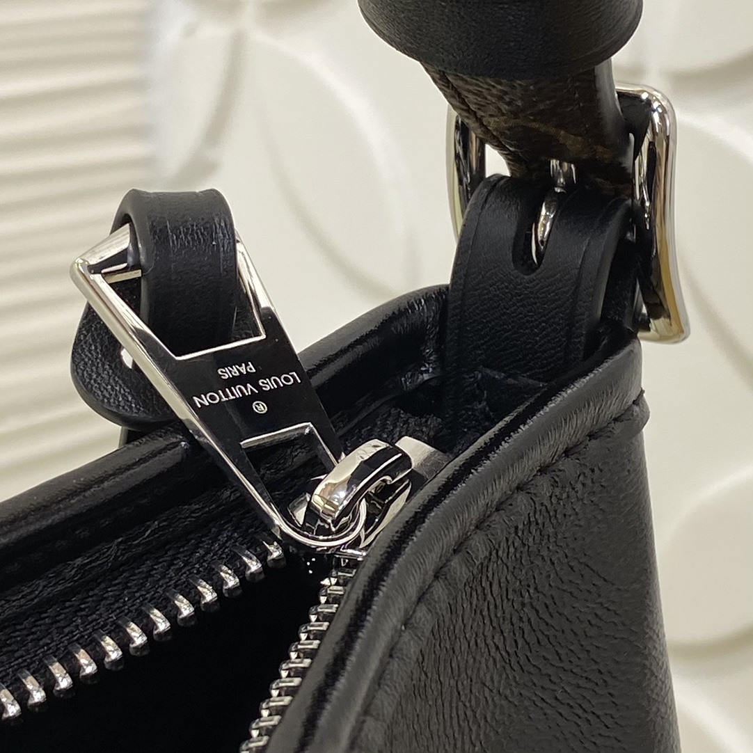 Louis Vuitton M28160 Monogram everyday