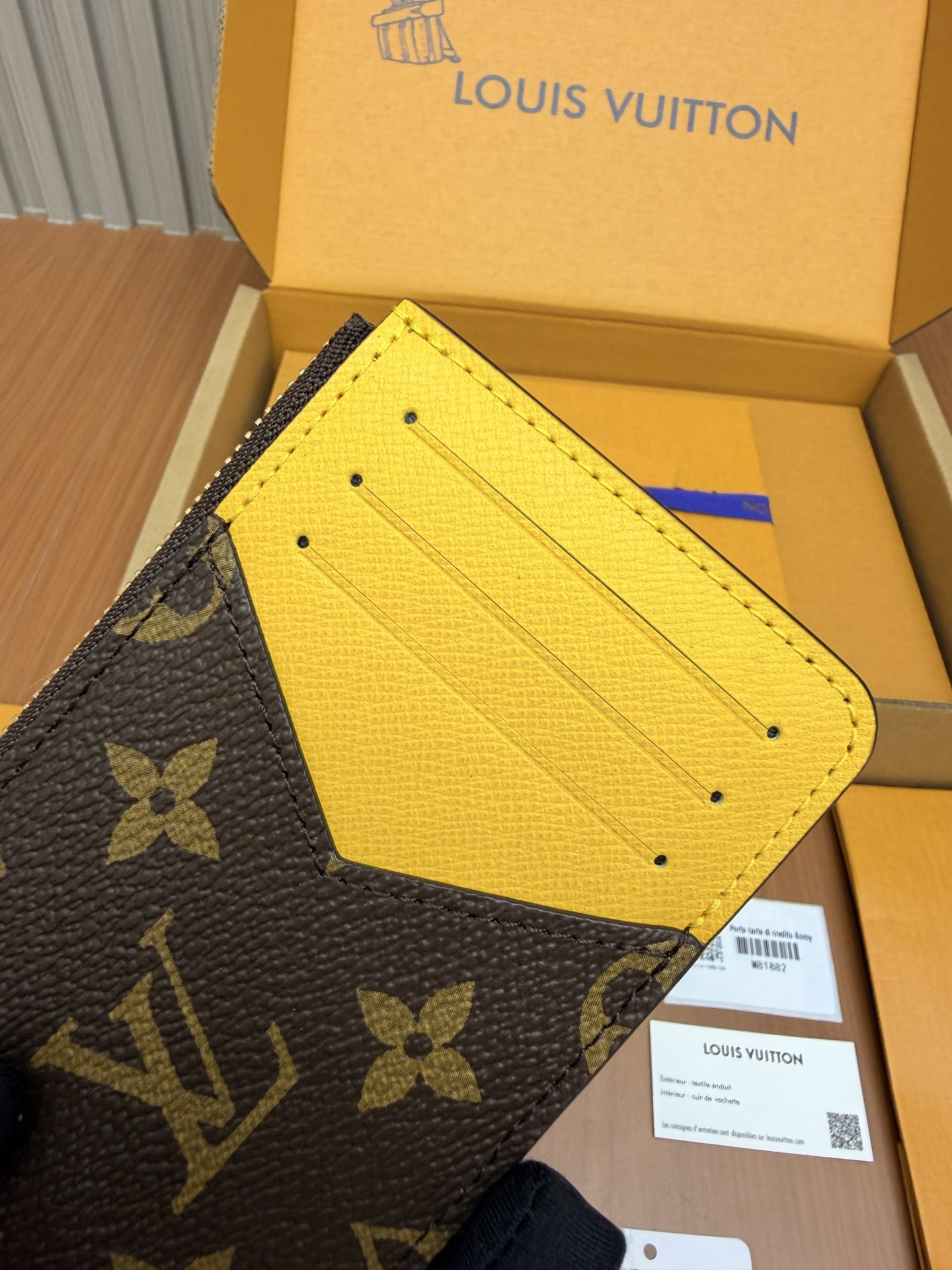 Louis Vuitton M81882 Monogram and Yellow card holder everyday