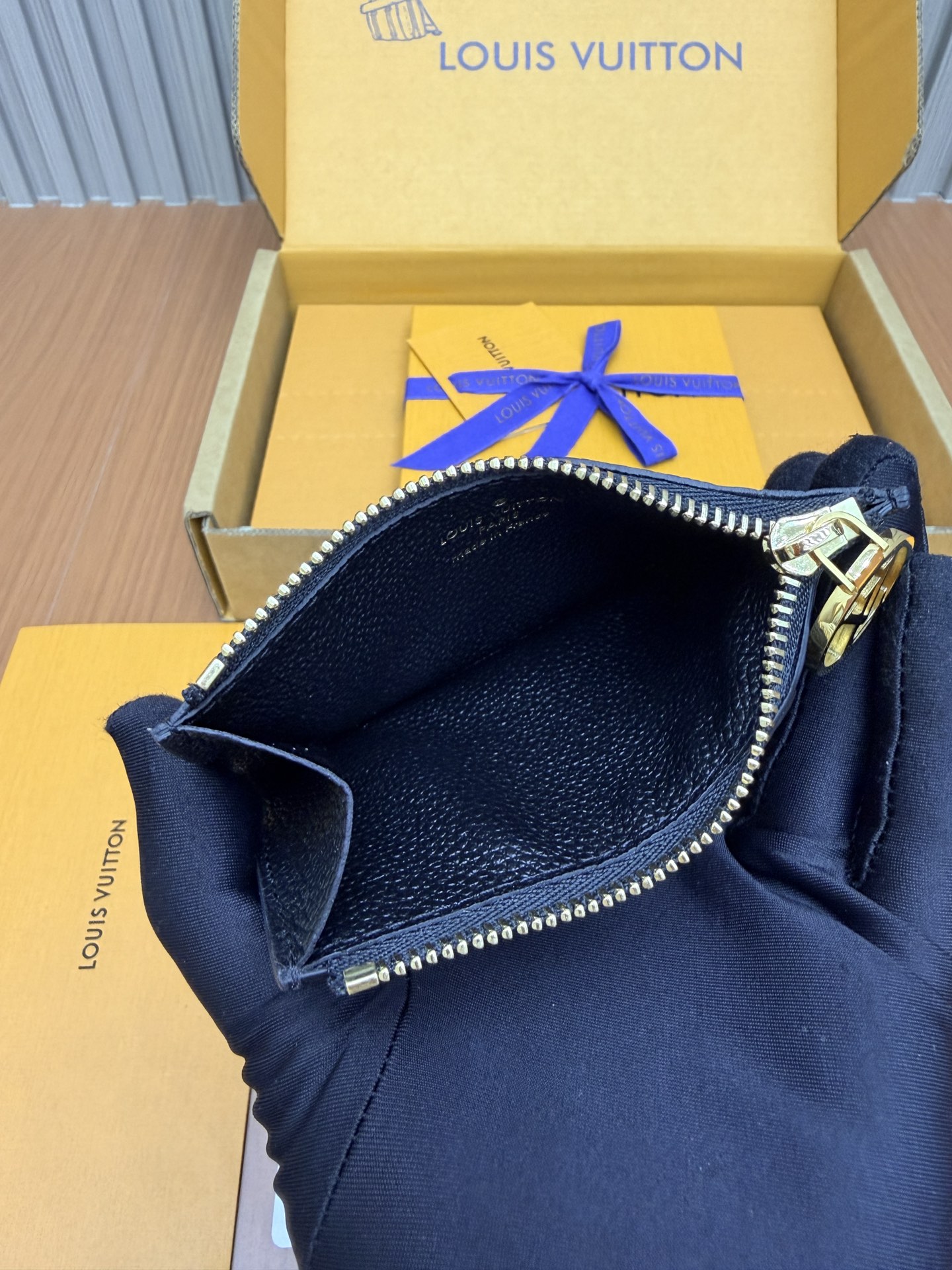 Louis Vuitton M81883 everyday