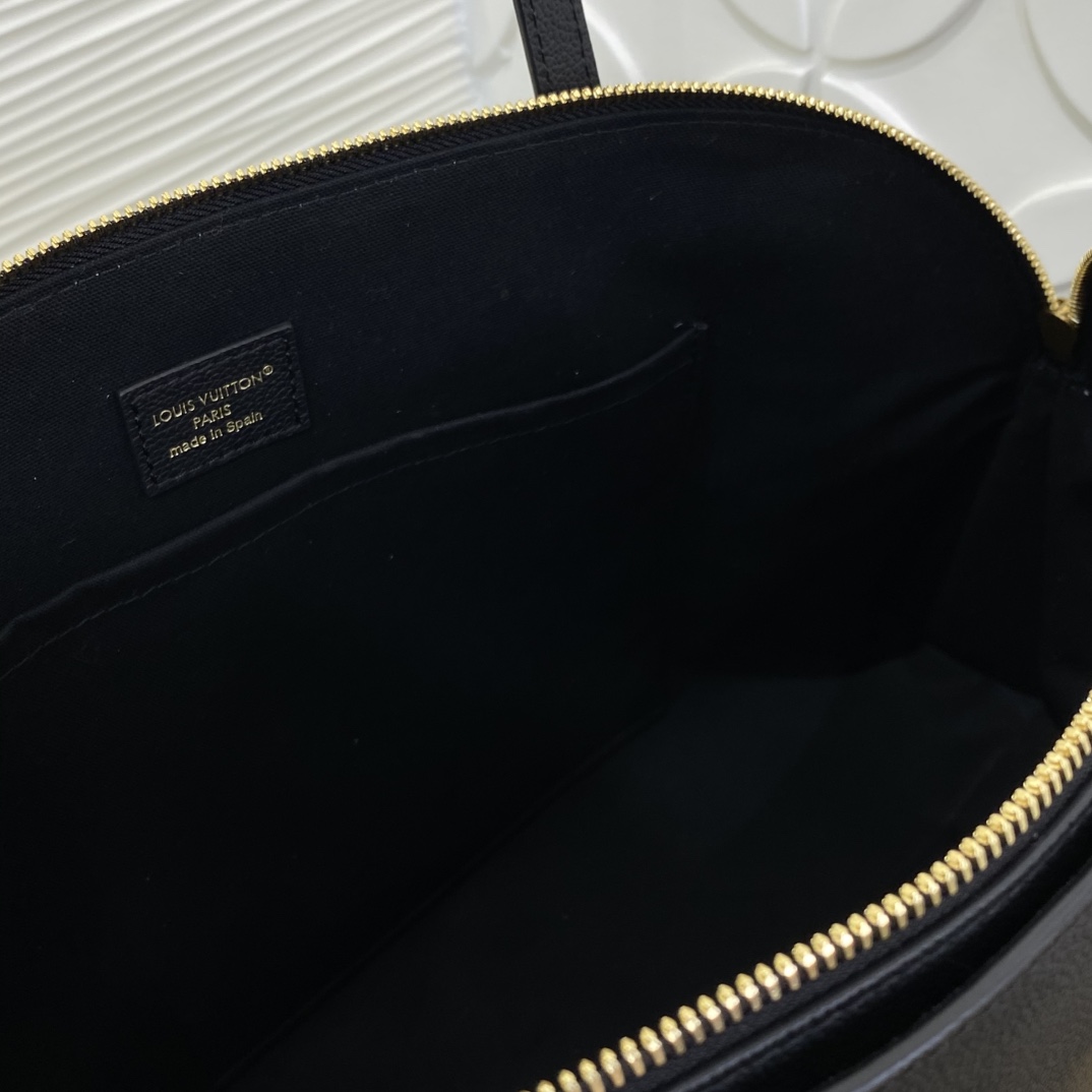 Louis Vuitton Alma Monogram everyday