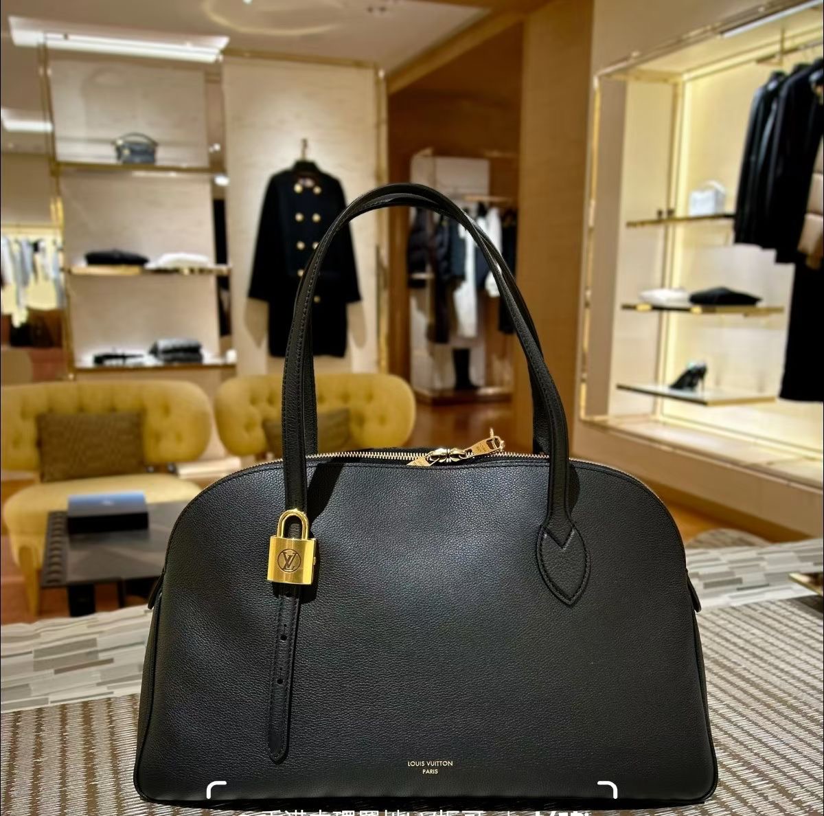 Louis Vuitton Sac Low Key Duffle Black travel everyday