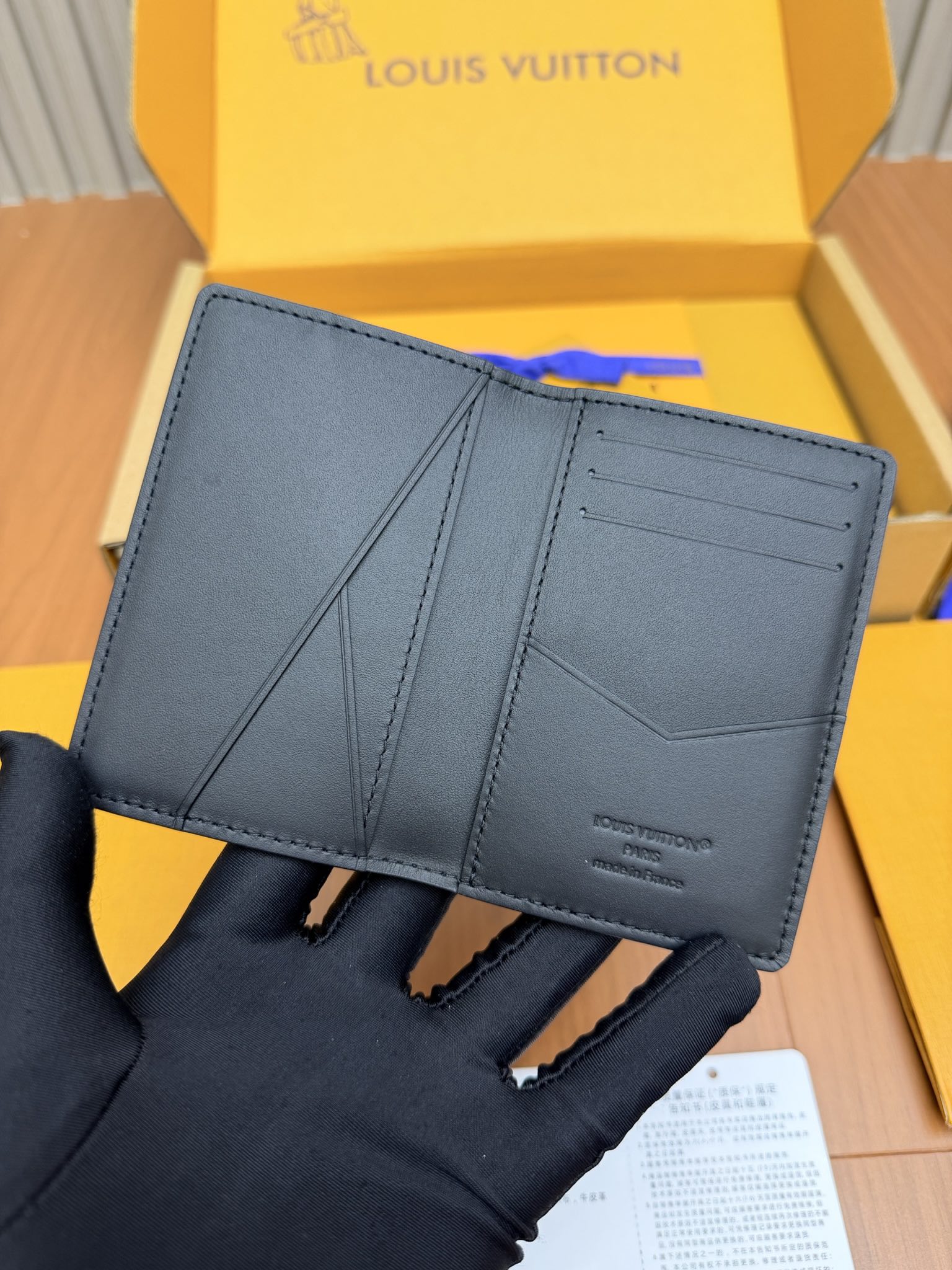 Louis Vuitton M26775 Black everyday shoulder