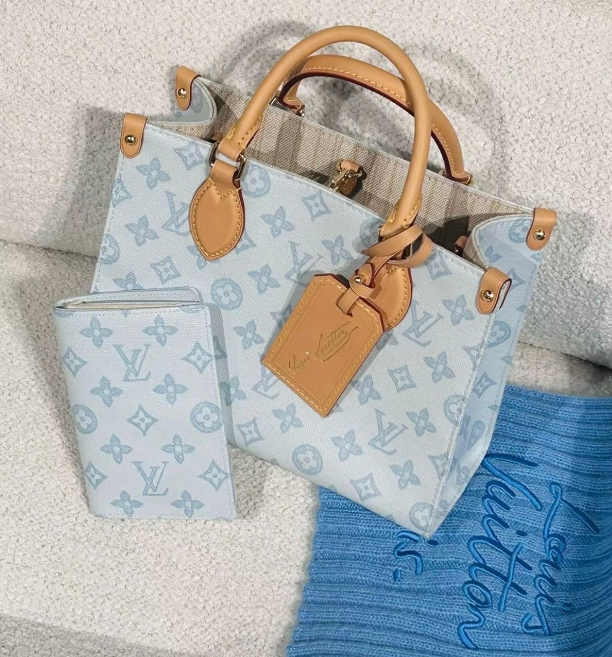 Louis Vuitton Blue Monogram everyday