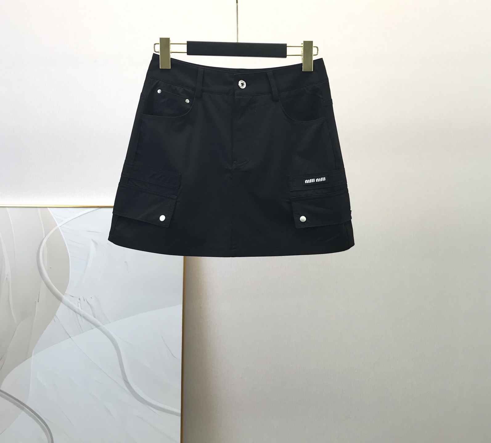 Miu Miu 2025 Spring/Summer Logo Utility Mini Skirt - Two Colors Available 3 i1749750235934 4142 0 1