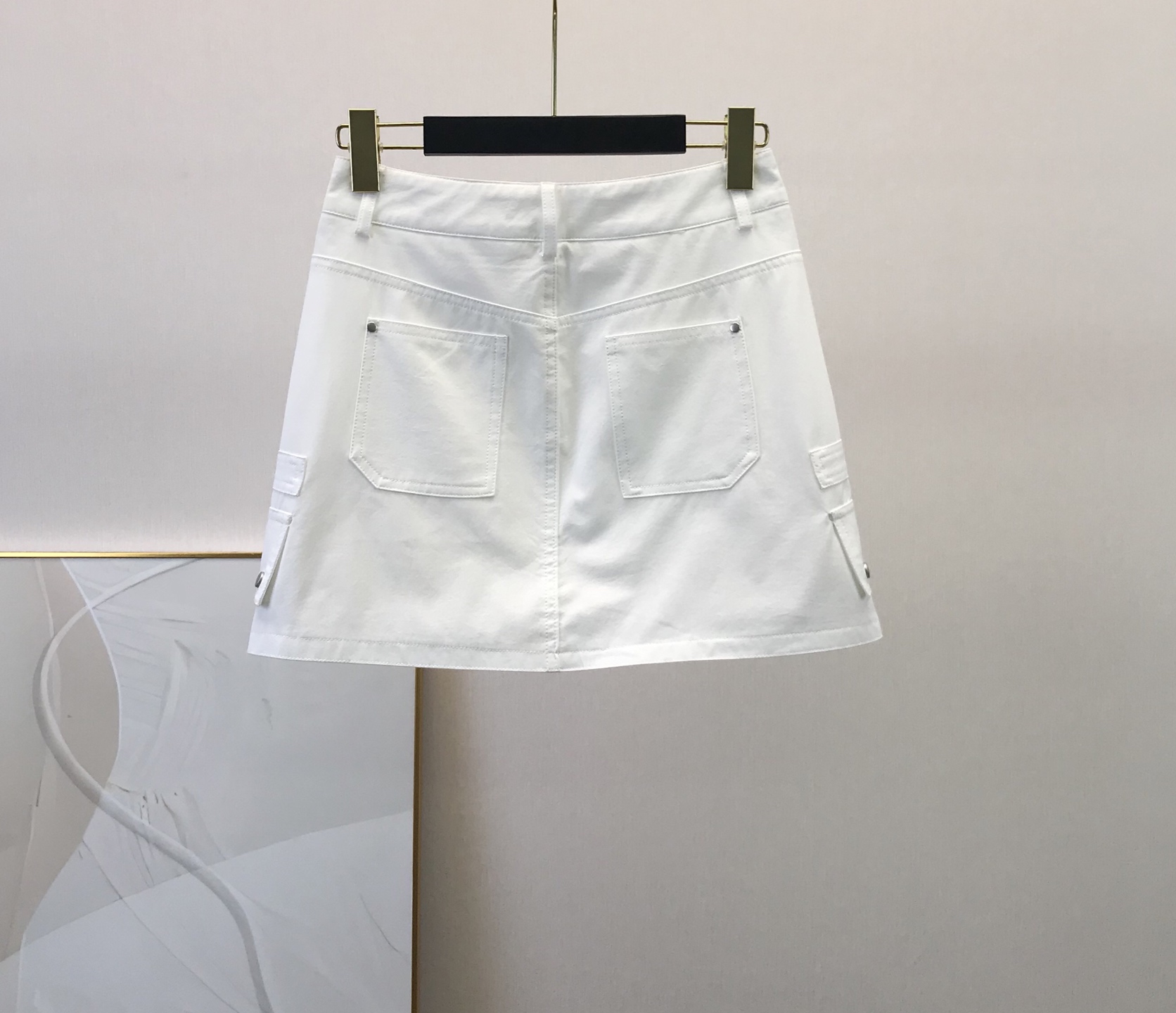 Miu Miu 2025 Spring/Summer Logo Utility Mini Skirt - Two Colors Available 7 i1749750240200 4295 0 7