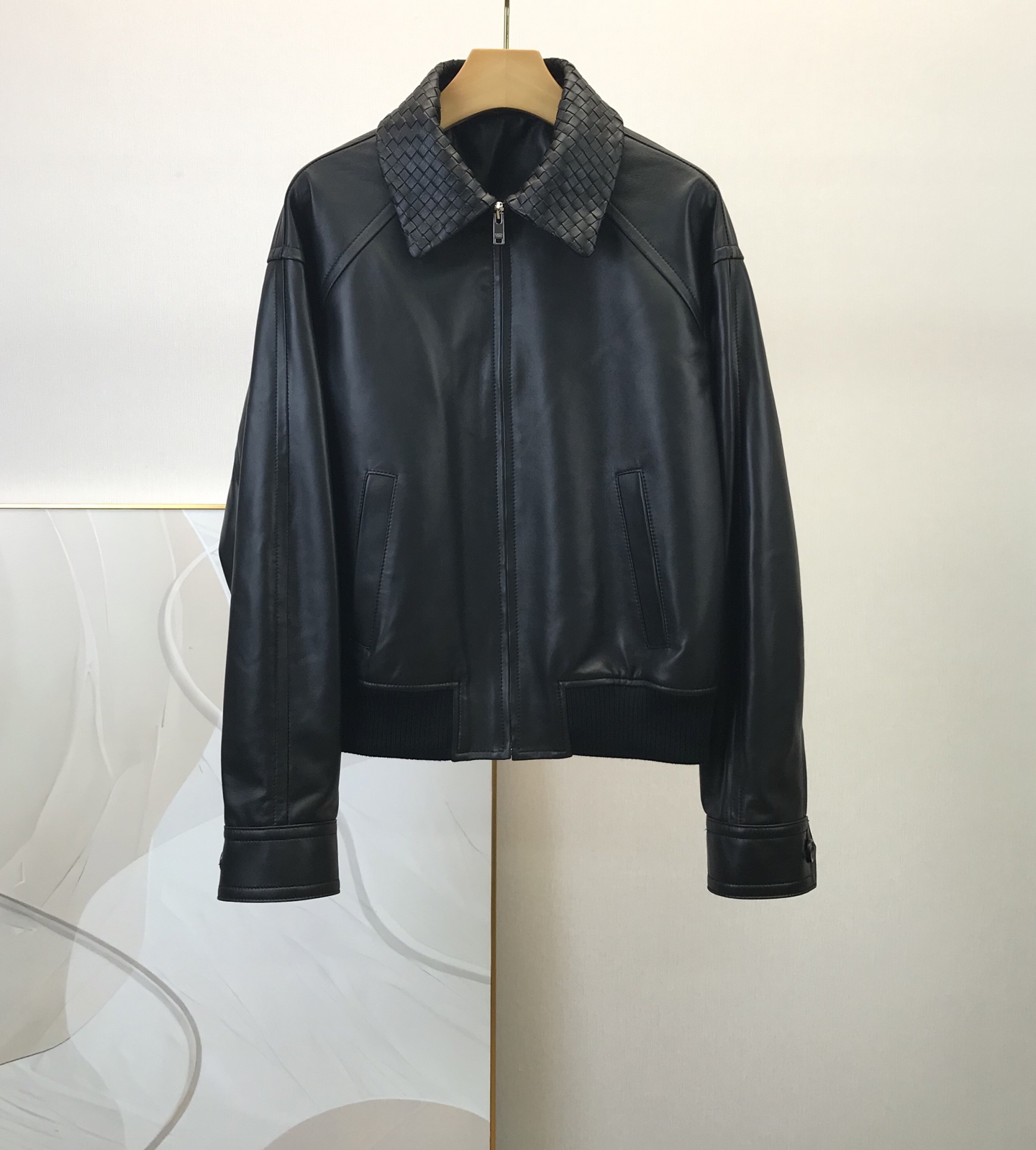 NO:932828,Clearance price, BV woven zipper leather jacket, imported lambskin material, custom molded zipper, slim fit and tailoring, counter version!  40/1, special price, no return, no exchange, no free shipping, bottega veneta, jackets & coats, leather jacket, sheepskin,19860909清库价,BV 编织拉链皮衣外套,进口小羊皮材质,定制开模拉链,修身立裁,专柜版型！40/1,特价 不退不换不包邮,bottega veneta,jackets & coats,leather jacket,sheepskin,,Women's clothing