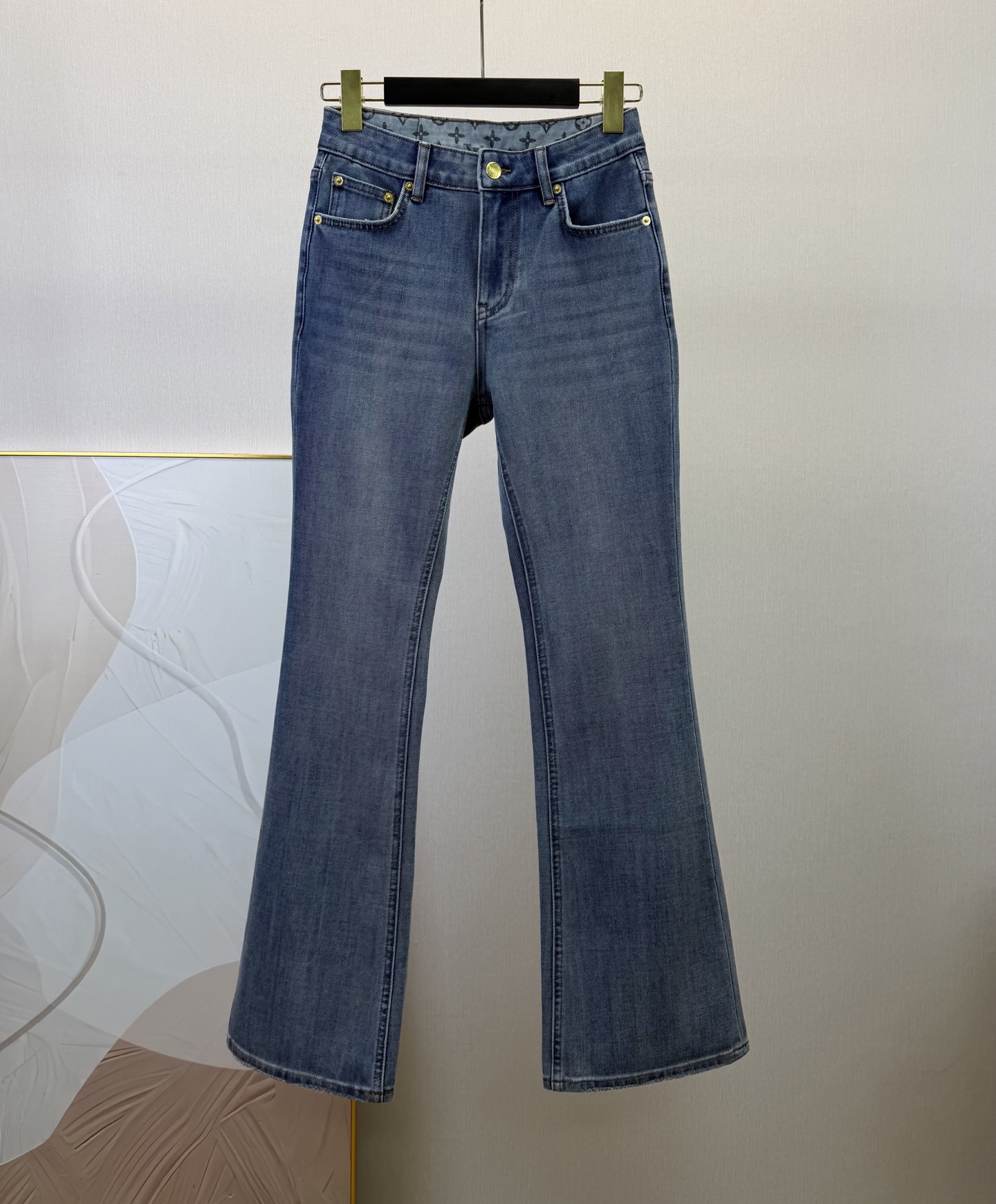 NO:932911,Benefits Louis Vuitto* 2026 spring and summer new pencil stretch jeans, imported fabrics, molded buttons, customized presbyopic leather tags, fitted version, taller and slimmer, fashionable and versatile, ready for sale!  Code number 38/1, special price, no return, no exchange, no free shipping, louis vuitton, jeans,19860909福利 Louis Vuitto* 2026春夏新款铅笔弹力牛仔裤,进口面料,开模纽扣,定制老花皮牌,合身版型,显高显瘦,时尚百搭,现货！码数38/1,特价 不退不换不包邮,louis vuitton,jeans,,Women's clothing