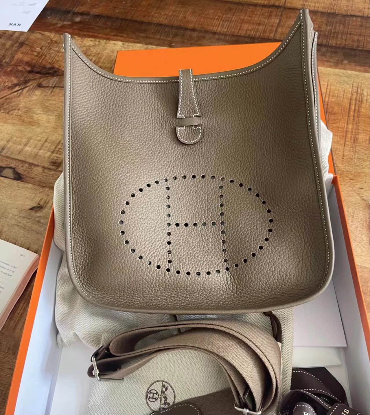 Hermès elephant gray