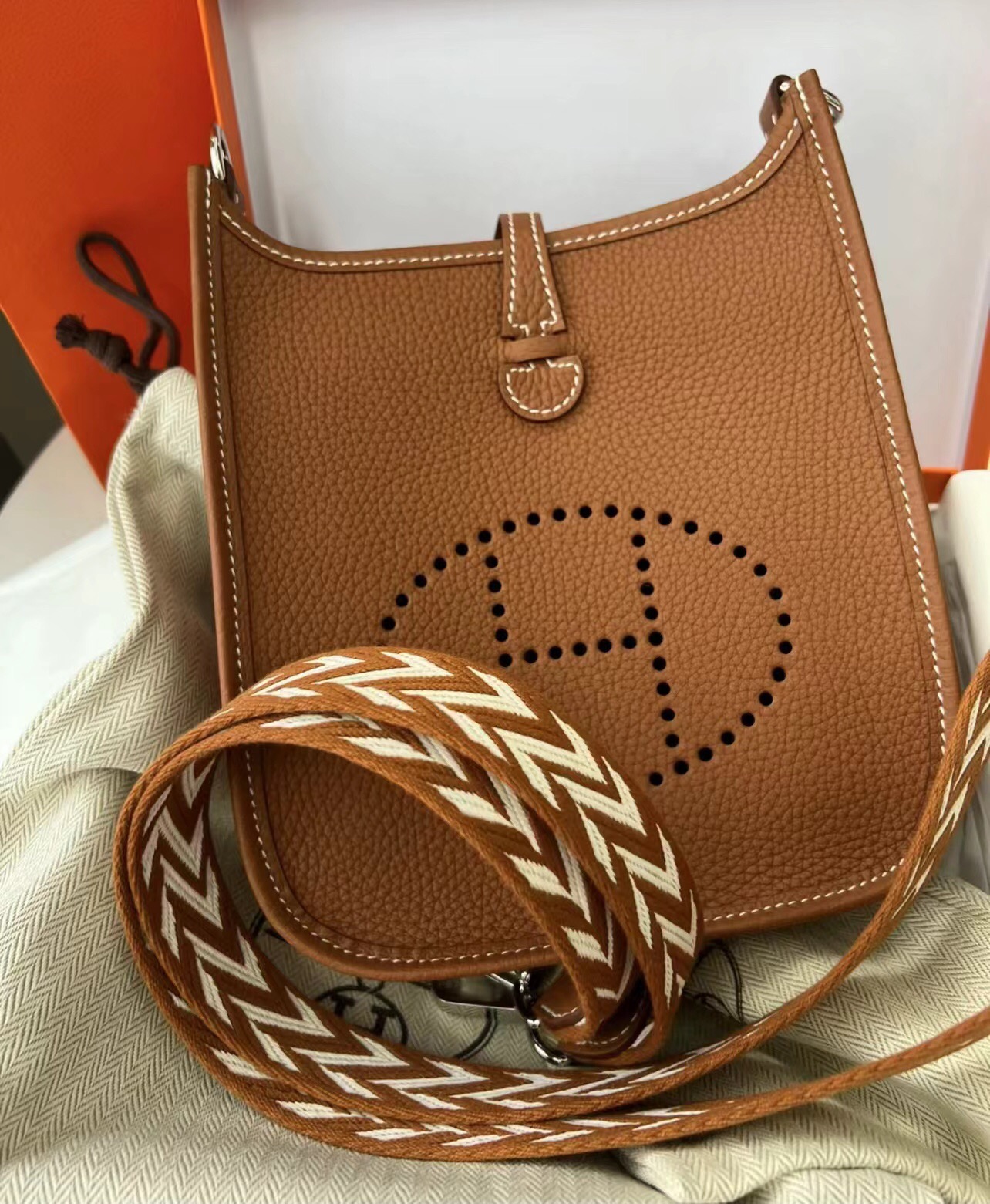 Hermès Pre-heated Double 11original price of 1,000 yuan now700