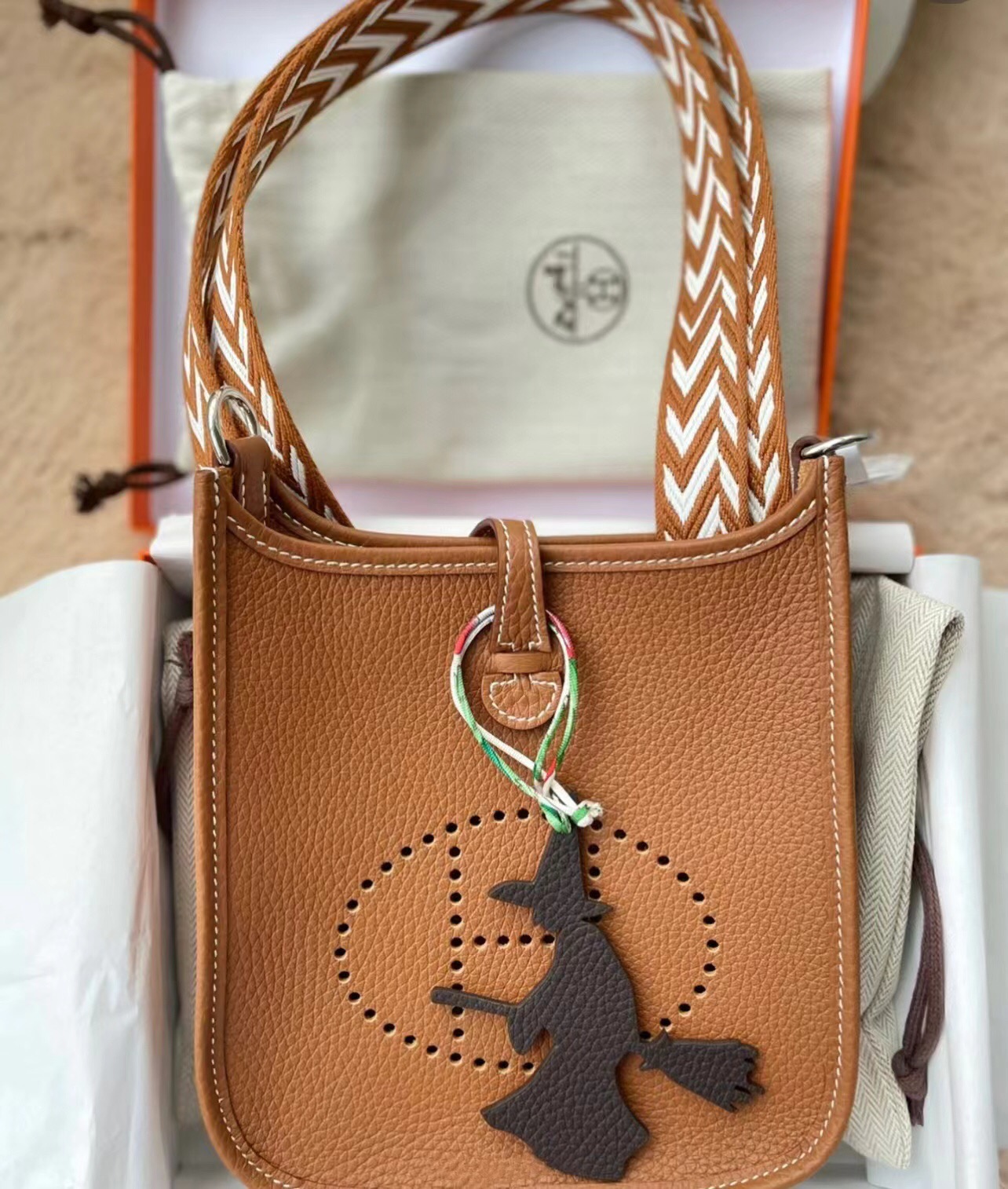 Hermès Pre-heated Double 11original price of 1,000 yuan now700