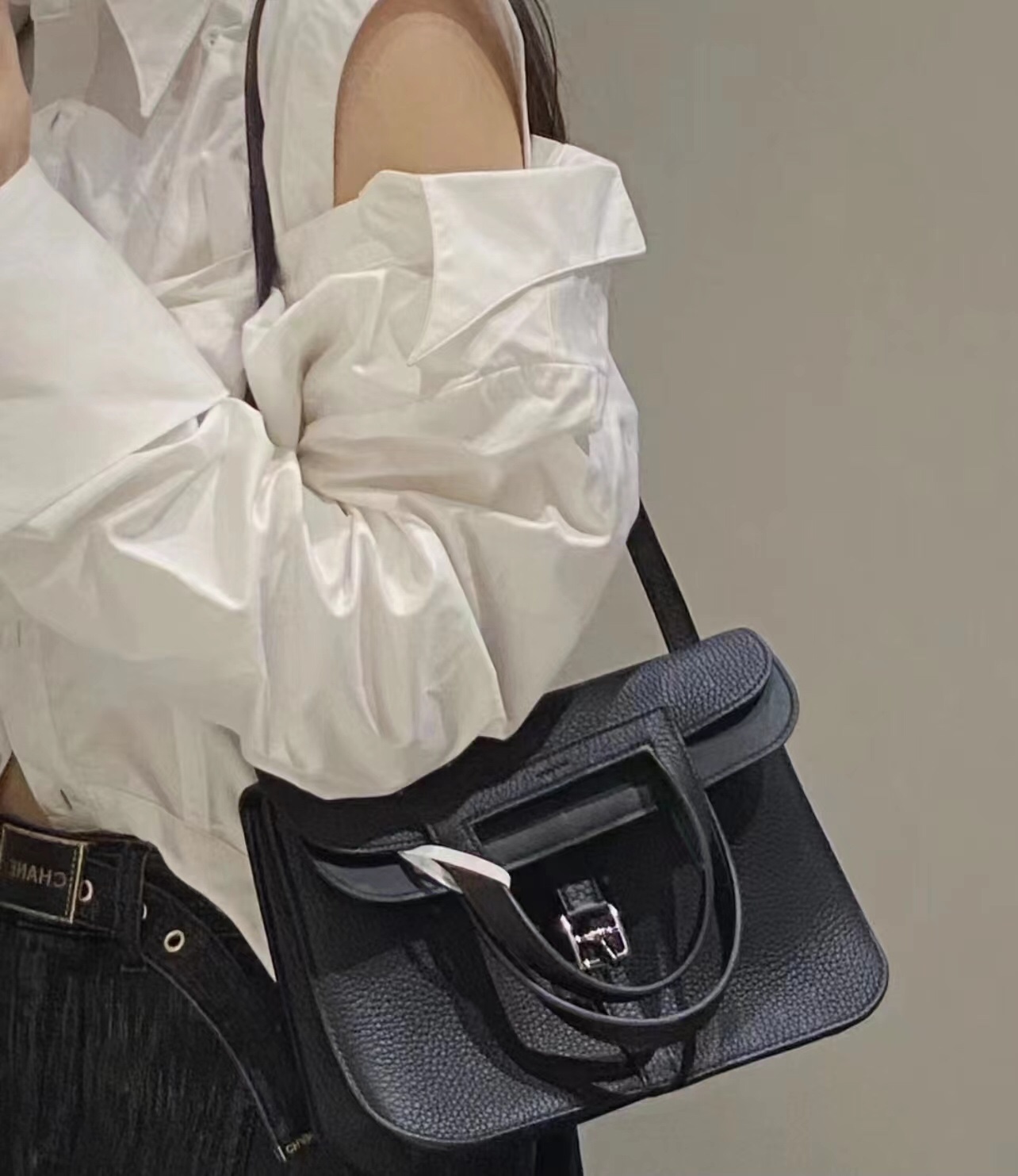 Hermès BlackDouble 11 pre-heated HermesHalzan Hermes horseshoe bag