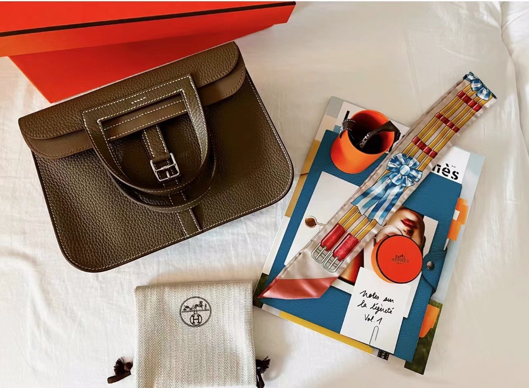 Hermès Elephant gray silver buckle