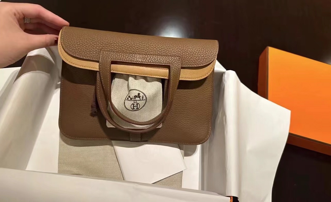 Hermès Chestnut color combined with biscuit color