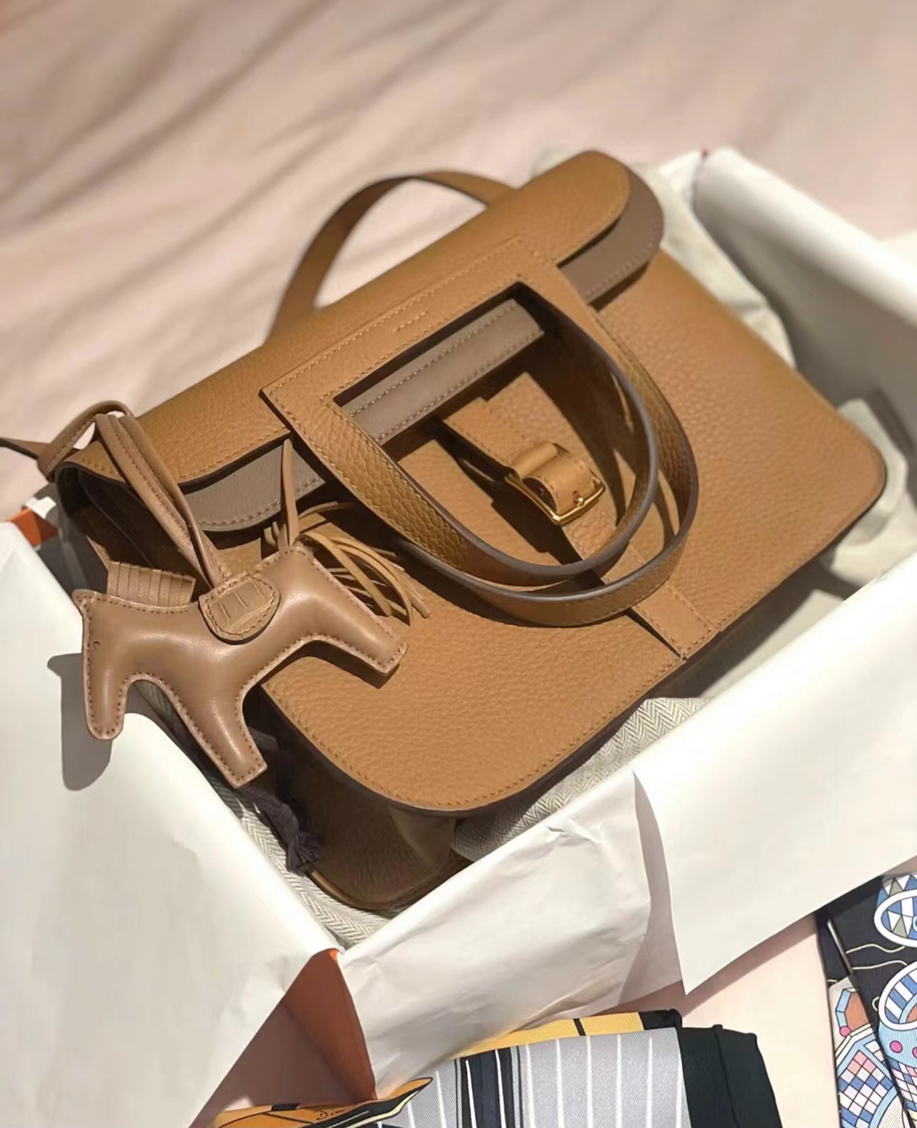 Hermès 4B biscuit color with 3G chestnut color inside