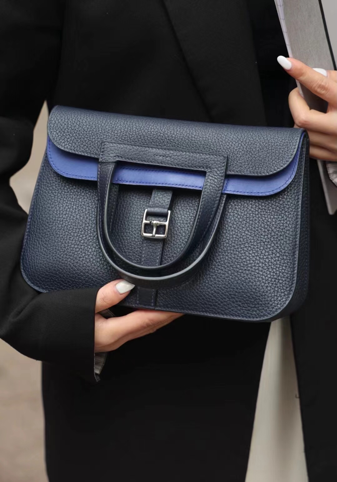 Hermès 2Z midnight blue with 7T electric blue inside