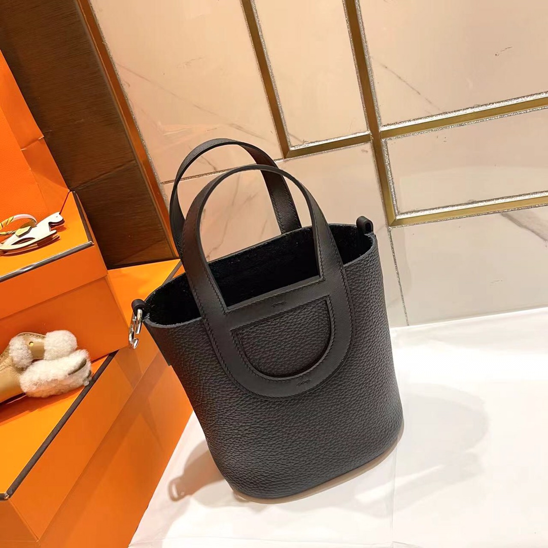 Hermès Year-end benefits1180