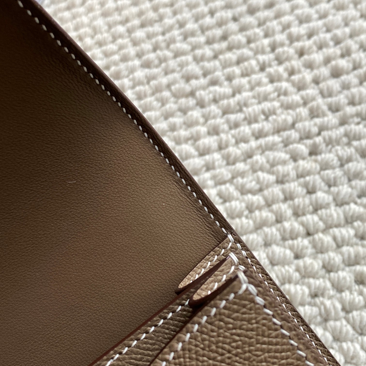 Hermès Purely handmade rice-shaped hand-stitched ceiling craftsmanship