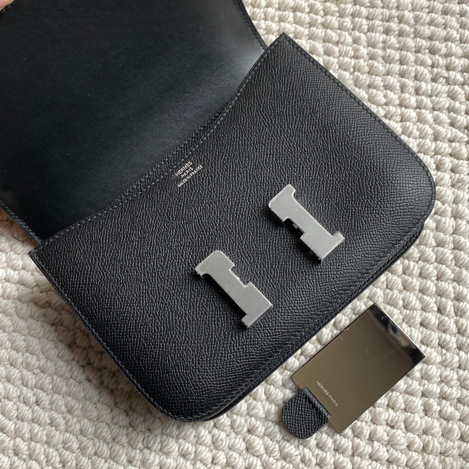 Hermès Original price of 4,000, cash back price2100Constance 18 Constance new CK89 black Constance with mirror, fully handmade, original Epsom el