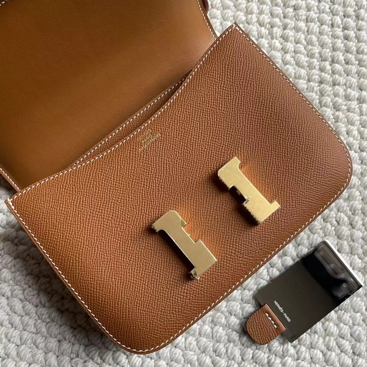 Hermès Original price of 4,000, cashback price2100Constance 18 Constance new model CK37 gold brown Constance with mirror, fully handmade, origina