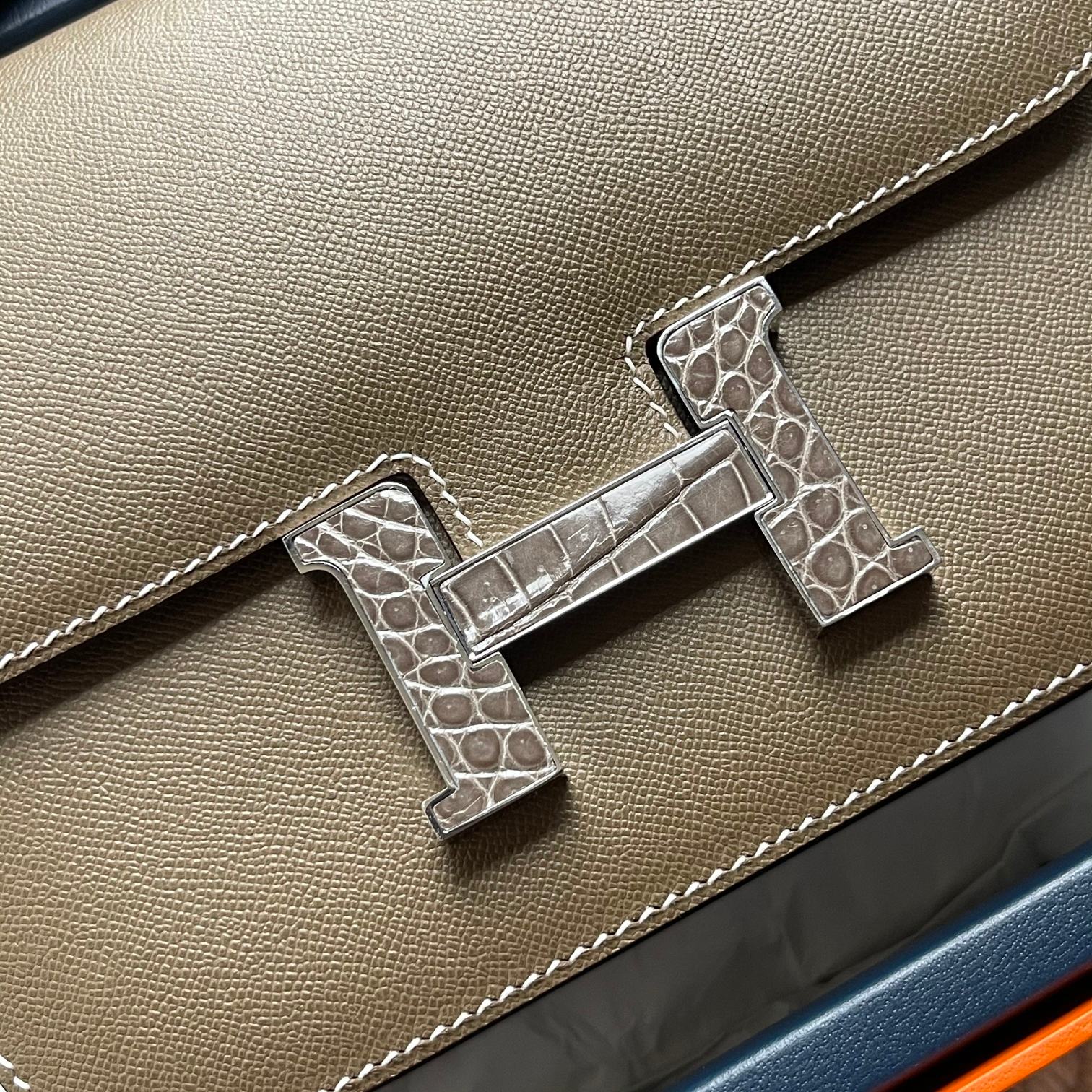 Hermès Original price of 4,000, cash back price2380New Years War Bag. It will definitely be a conspicuous bag at the class reunion. Stewardess Ba