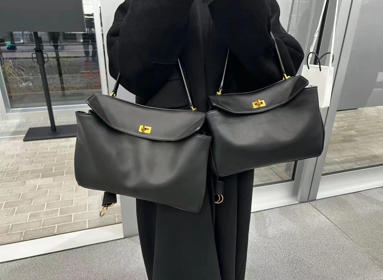 Balenciaga Large size