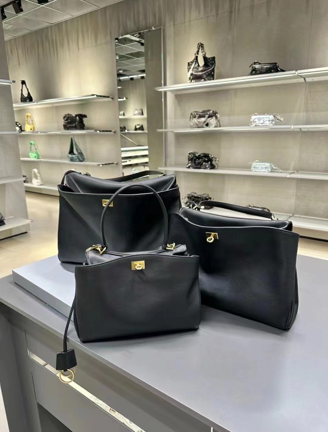 Balenciaga Three sizes, multiple options