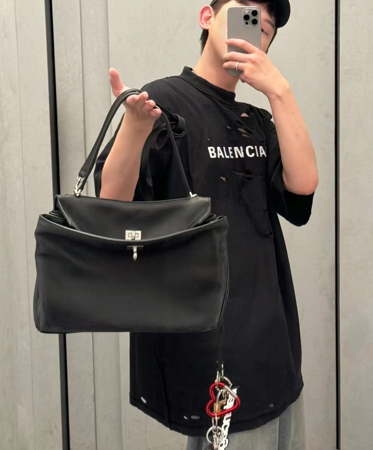 Balenciaga medium size Blenciaga rodeo silver buckle, fashionable men can easily handle it ~