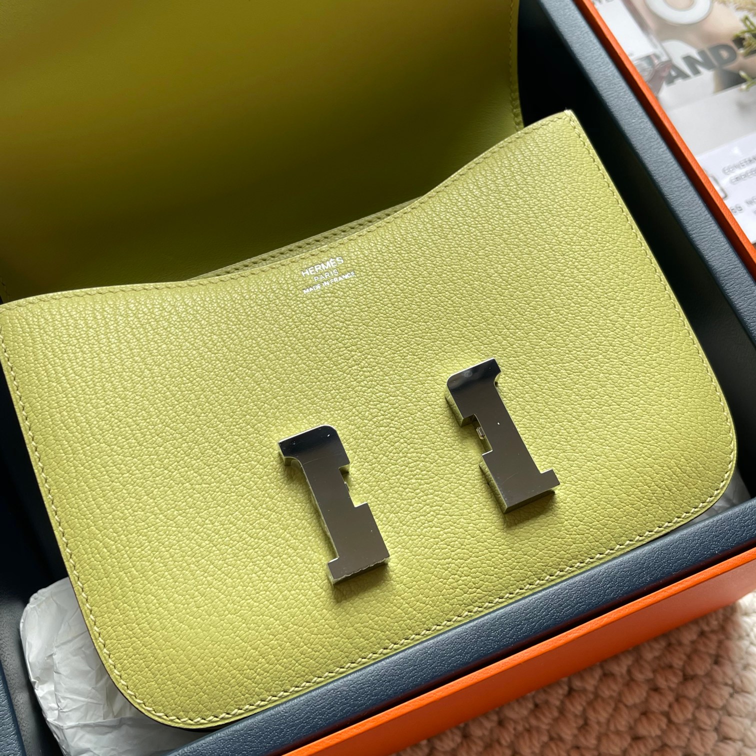 Hermès Advanced details for deliveryBaby, close your eyes and enter