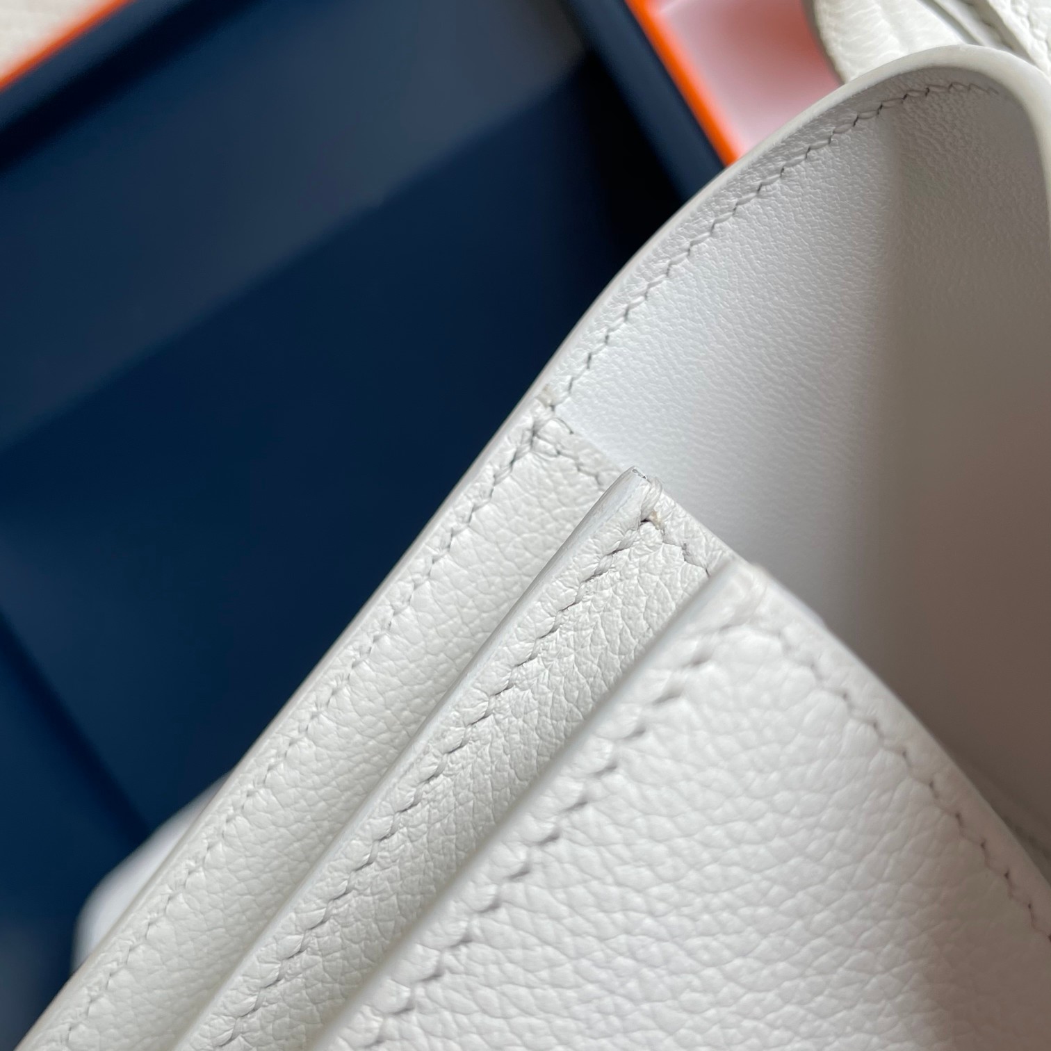 Hermès Original price 4000 now2380constance stewardess bag 18 touch so luxurious! !