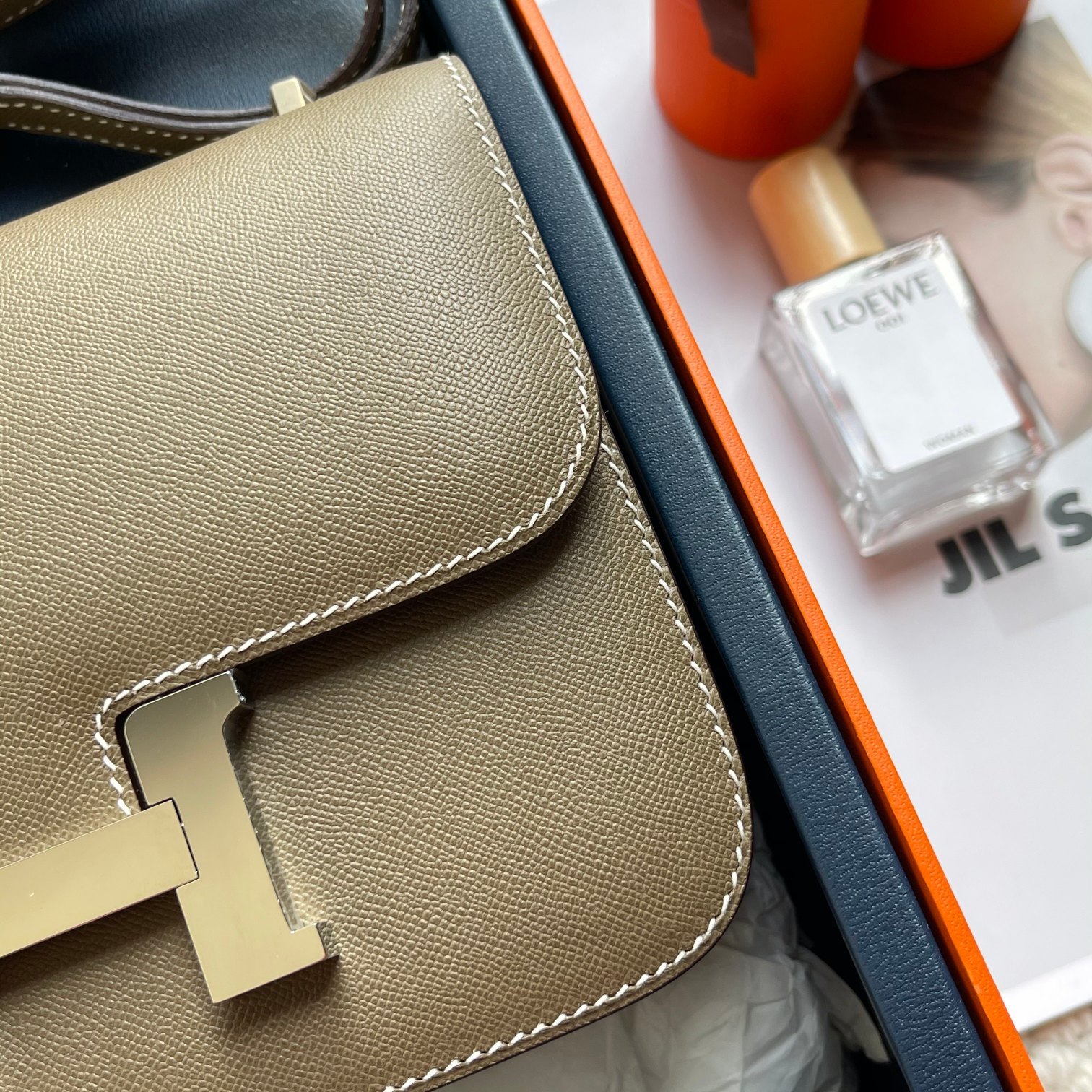 Hermès Prices start at RMB 100,000 at the counter. Fully hand-sewn and rare matching editions. Check out the pictures for the first time at the c