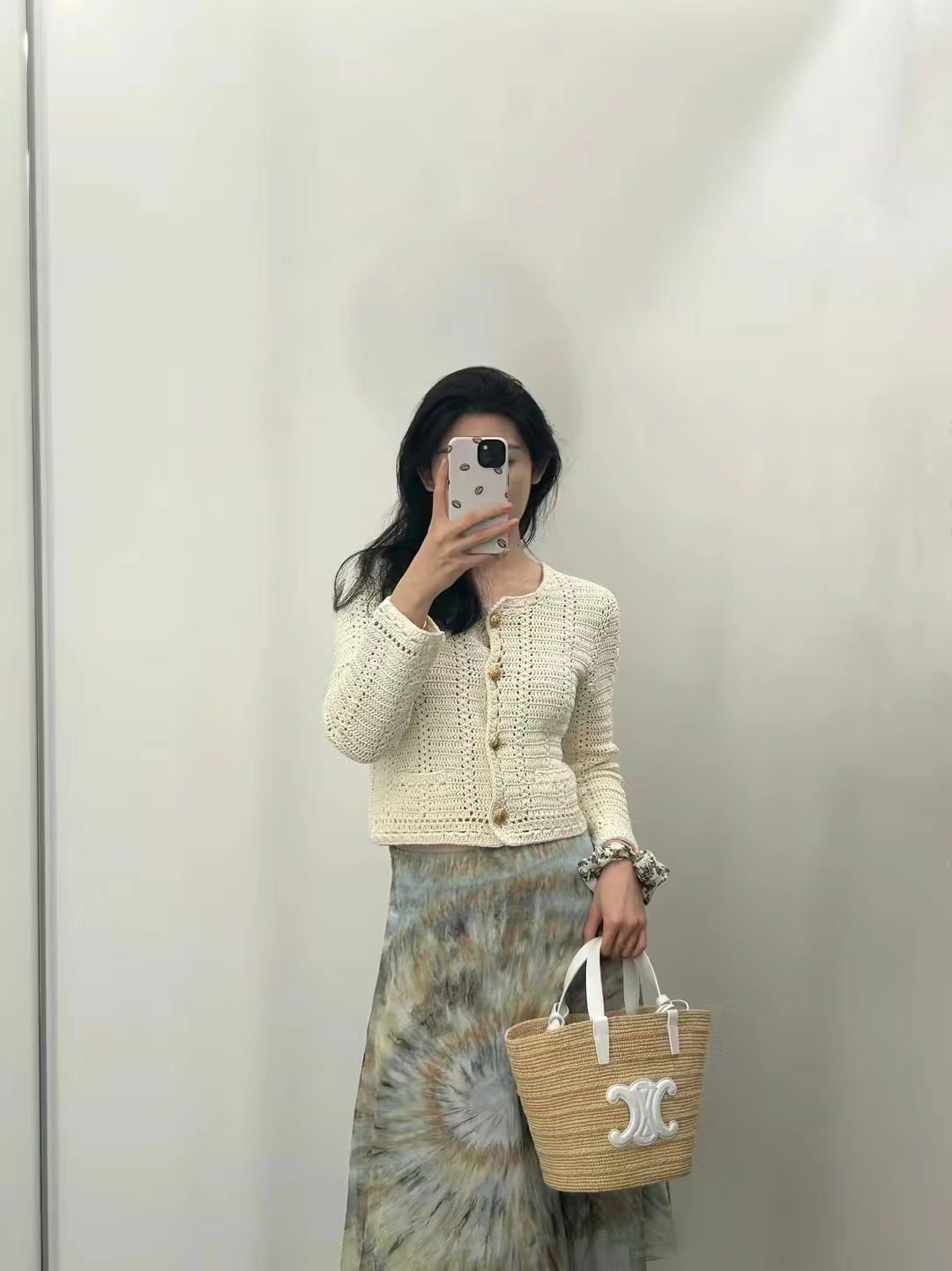 Celine Arc de Triomphe raffia hand-woven vegetable basket counter picture