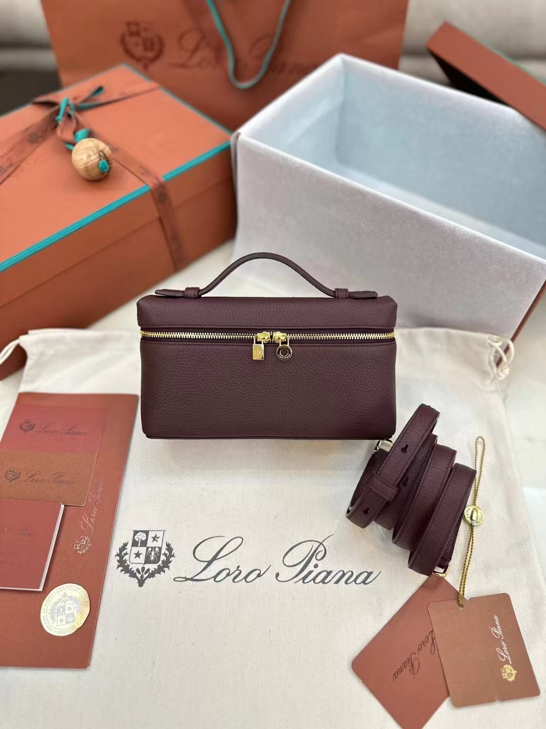 Loro Piana Taschen Umhängetaschen  & Schultertaschen Alle Stahl Kalbsleder Rindsleder