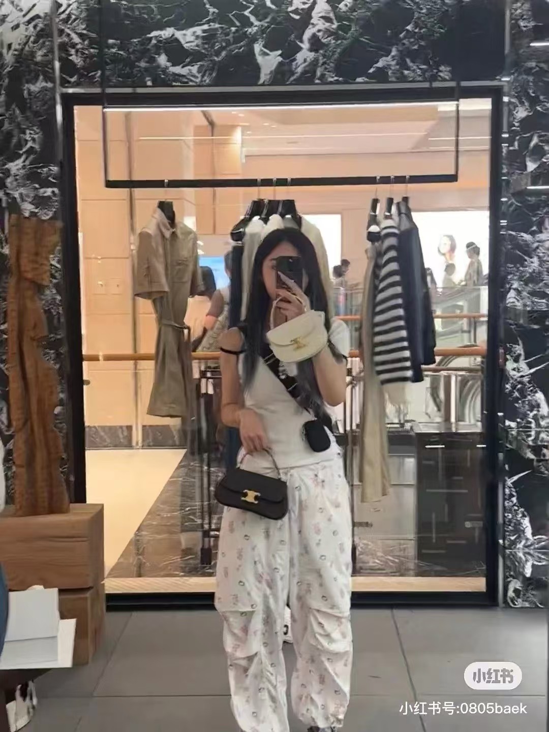 Celine TEEN LOLA upper body picture