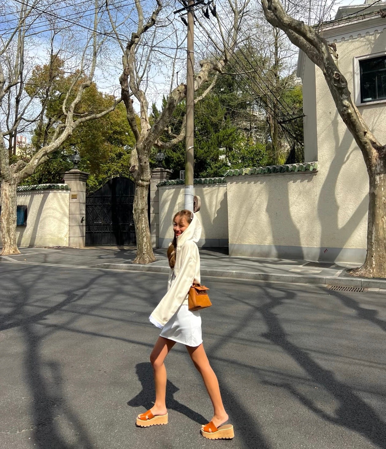 Hermès 26 new product Hermes debuts 2424 suede and swift golden brown upper body picture~