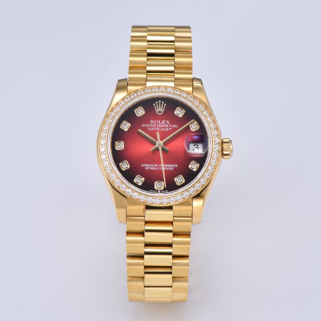 NO:388241,CY new product, 31 Diary Snake Year Limited Gradient Red 278278-0049. With M278288RBR-0041. Add 278289RBR-. Full arrival. Watches and miracles. The dial of the new Oyster Perpetual Diary 31 shows the effect of interweaving light and shadow, just like the last ray of sunset at dusk and the sunset breaks through the sky. The gradient red dial presents bright color in the center to dark color at the edge, which is a delicate transition. The bright diamonds inlaid on the outer ring and dial make this bright and dark change more beautiful!  The kinetic energy reserve of movement, 55 hours. The waterproof depth is 330 feet, giving the movement the best protection. The double-buckle lock-winding crown has a double waterproof system, firmly screwed to the case. The mirror is made of reflective blue crystal and is not easy to scratch. A small window convex lens is provided at 3 o'clock to facilitate reading of the calendar.!  CY factory keeps giving customers trust and support as always to ensure you are comfortable to wear.,19860909CY新品,31日志蛇年限定渐变红278278-0049.跟M278288RBR-0041.加278289RBR-.全面到货.钟表与奇迹,新款蚝式恒动日志型31腕表的表盘呈现光影交织的效果,恰如日暮时分夕阳的最后一抹晖划破天际.渐变红表盘呈现中央亮色至边缘暗色是细腻过渡,外圈及表盘上镶嵌的璀璨钻石将此明暗变幻烘托得更加美妙.！机芯动能储备,55小时.防水深达米（330英尺）,给予机芯最佳防护.双扣锁上链表冠具备双重防水系统,牢固旋紧于表壳.镜面以防反光蓝水晶制造,不易刮损.3点钟位置设有小窗凸透镜,方便读取日历.！CY工厂一如既往的给客户得到信任与支持,确保您佩戴舒适.,,Watch