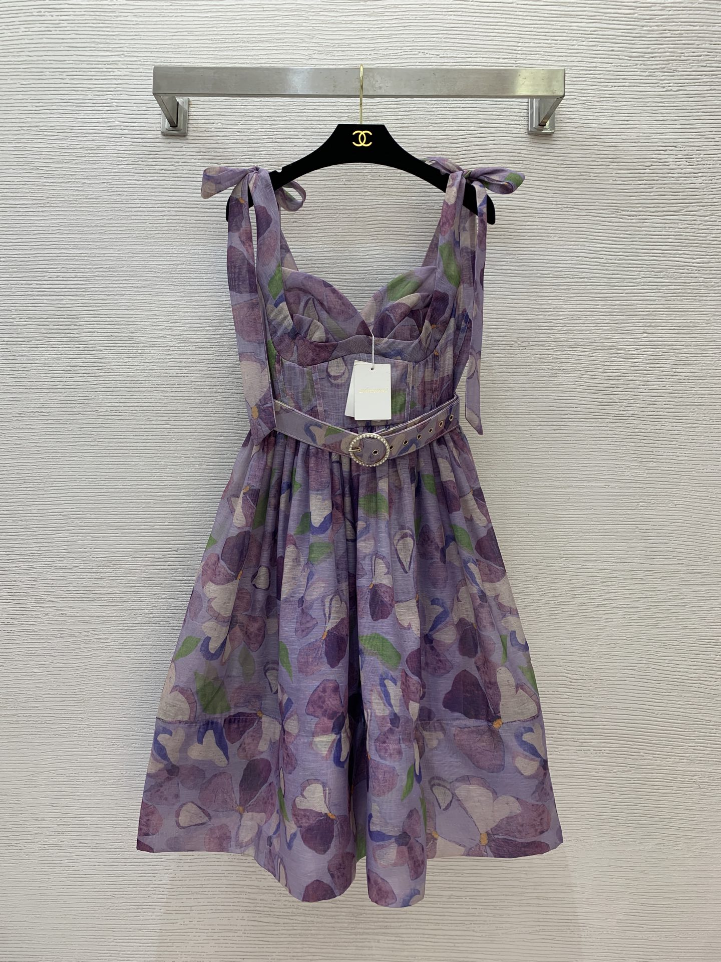 NO:330653,Model number D25041244 ZIMMERMA*N ZIMMERMA Australia brand high-end custom strap bra cup design waist-hugging and slimming large shoulder strap bow suspender dress with belt!  Dark purple, 1.2.3.4/SMLXL (2 size bust 80 and post-80 elasticity, waist 70, length 85, shoulder straps without shoulder straps), skirts, alexander wang19860909款号D25041244 ZIMMERMA*N兹默曼澳洲品牌 高端定制抹胸罩杯式设计收腰显瘦蓬蓬大摆肩部绑带蝴蝶结吊带连衣裙配腰带！暗紫色,1.2.3.4/SMLXL（2码胸围80后松紧,腰围70,衣长85不含肩带）,,skirts,alexander wang,Women's clothing