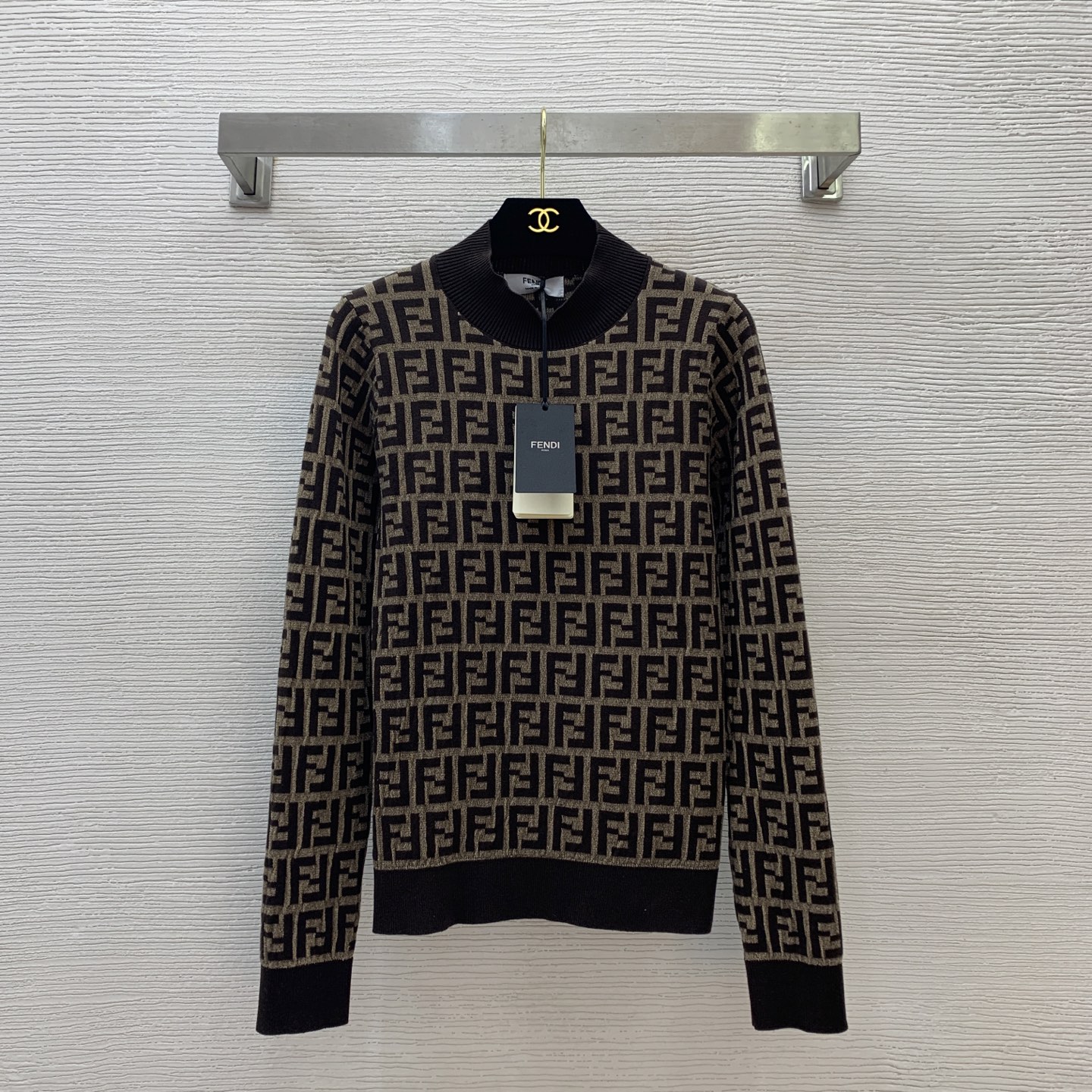 NO:330644,Model number G25041274 FEND* new high-end customization classic double FF letter logo jacquard slim fit stretchy knitted long-sleeved sweater top!  (M size bust 86, sleeve length 64, clothing length 60), fendi, alexander wang19860909款号G25041274 FEND*新款高端定制 经典双FF字母logo提花修身显瘦弹力针织长袖针织衫上衣！（M码胸围86,袖长64,衣长60）,,fendi,alexander wang,Women's clothing