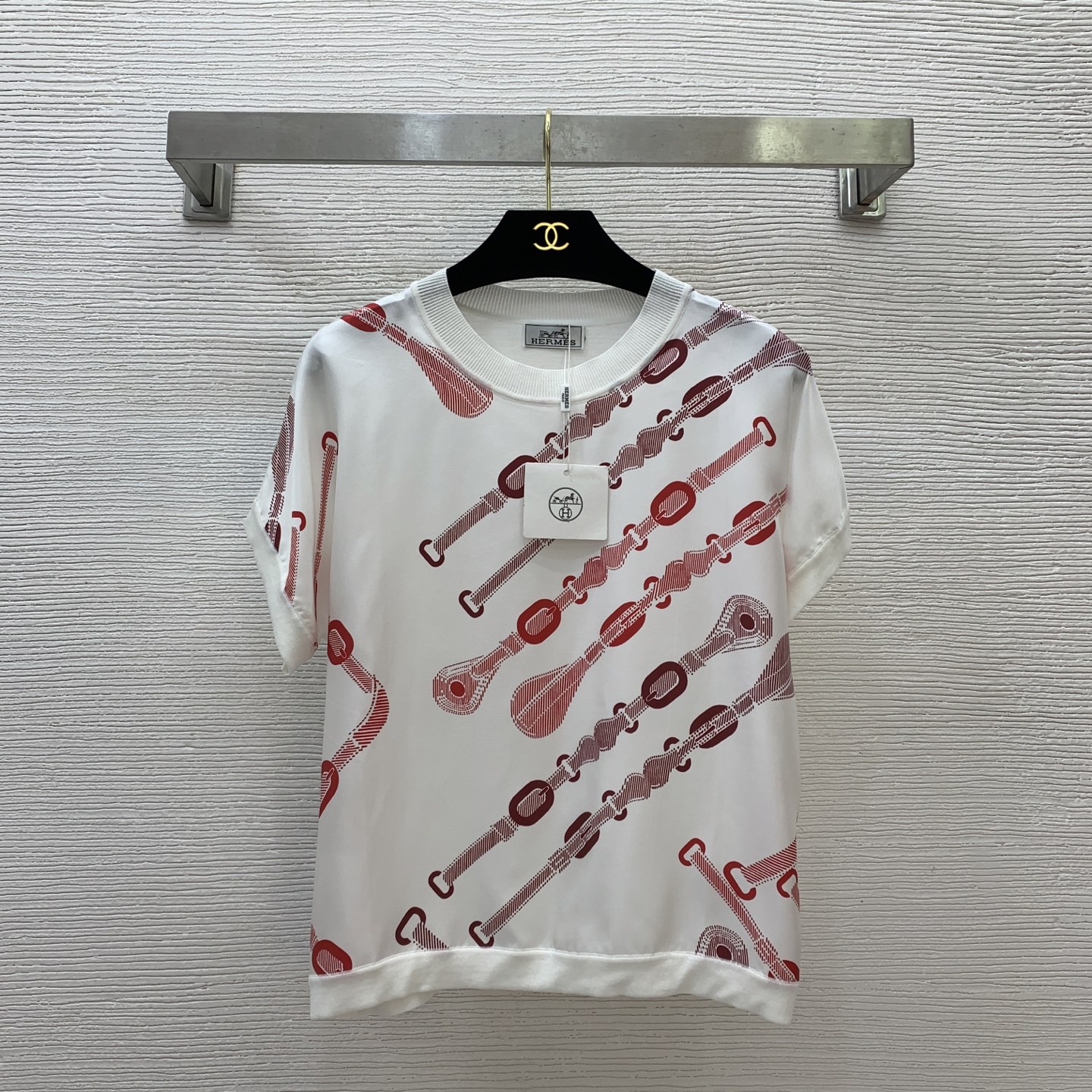 NO:328202,Model number G25042119 Hermè* new high-end custom fabric 19 Mmi silk twill spliced ​​knitted fabric, H-home belt pattern printed round neck pullover short-sleeved sweater top!  Dark brown, white, (M size bust 96, rotator sleeve 25, 55 length) hair, hermes, T-shirt, real silk, alexander wang19860909款号G25042119 Hermè*新款 高端定制面料19姆米真丝斜纹绸拼接针织面料、H家皮带图案印花圆领套头短袖针织衫上衣！深咖色、白色、（M码胸围96,连肩袖25,衣长55）发,,hermes,T-shirt,real silk,alexander wang,Women's clothing