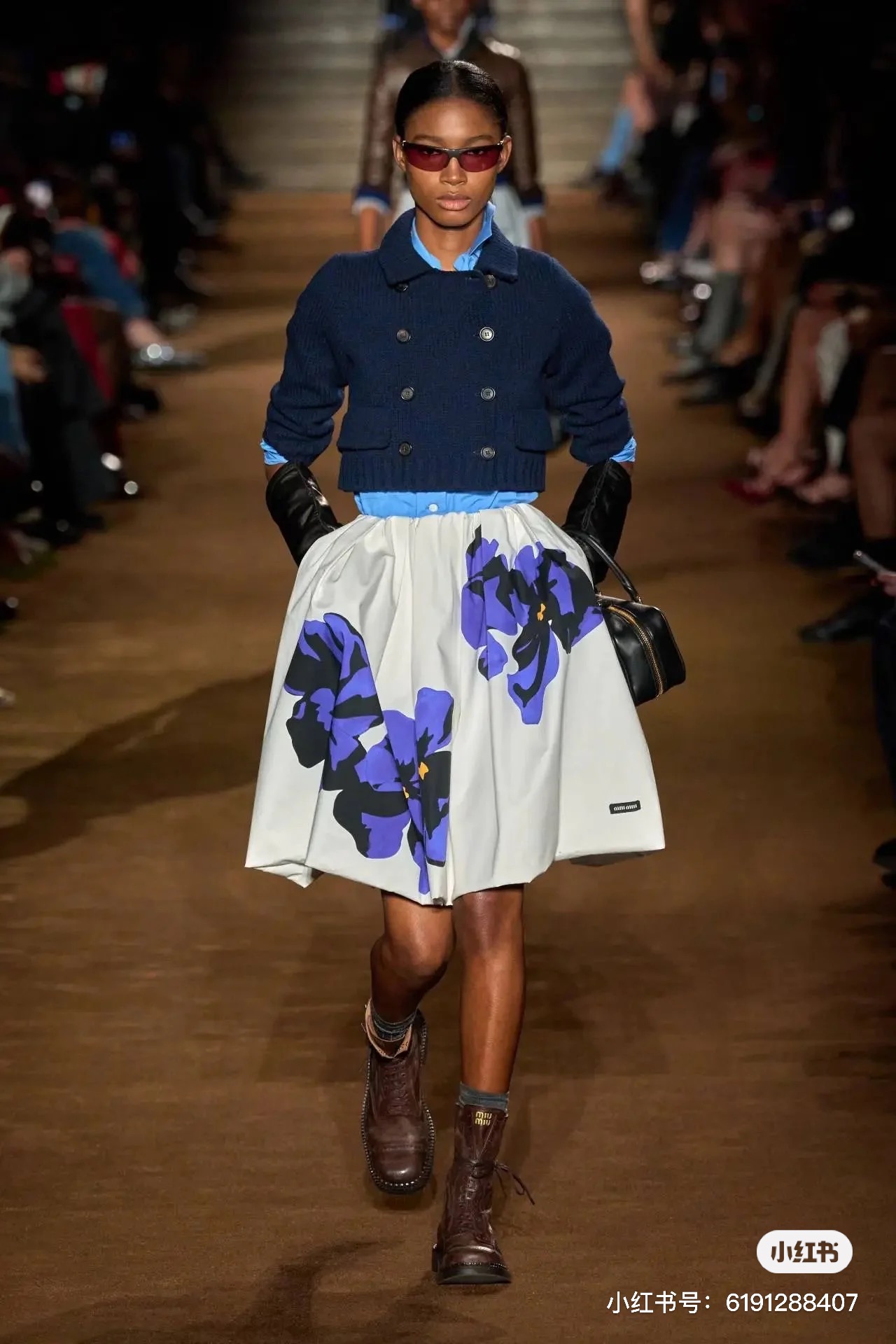 NO:327608,Model number D25041944 MIUMI*U Miaojia new style letter patch small cloth logo flower print loose and fashionable elastic waist cotton skirt!  (M size waist circumference 64~76 elastic, skirt length 60), miumiu, skirt 8, alexander wang19860909款号D25041944 MIUMI*U缪家新款 字母贴布小布标logo花朵印花宽松时尚松紧腰棉质半身裙！（M码腰围64～76松紧,裙长60）,,miumiu,skirts,alexander wang,Women's clothing