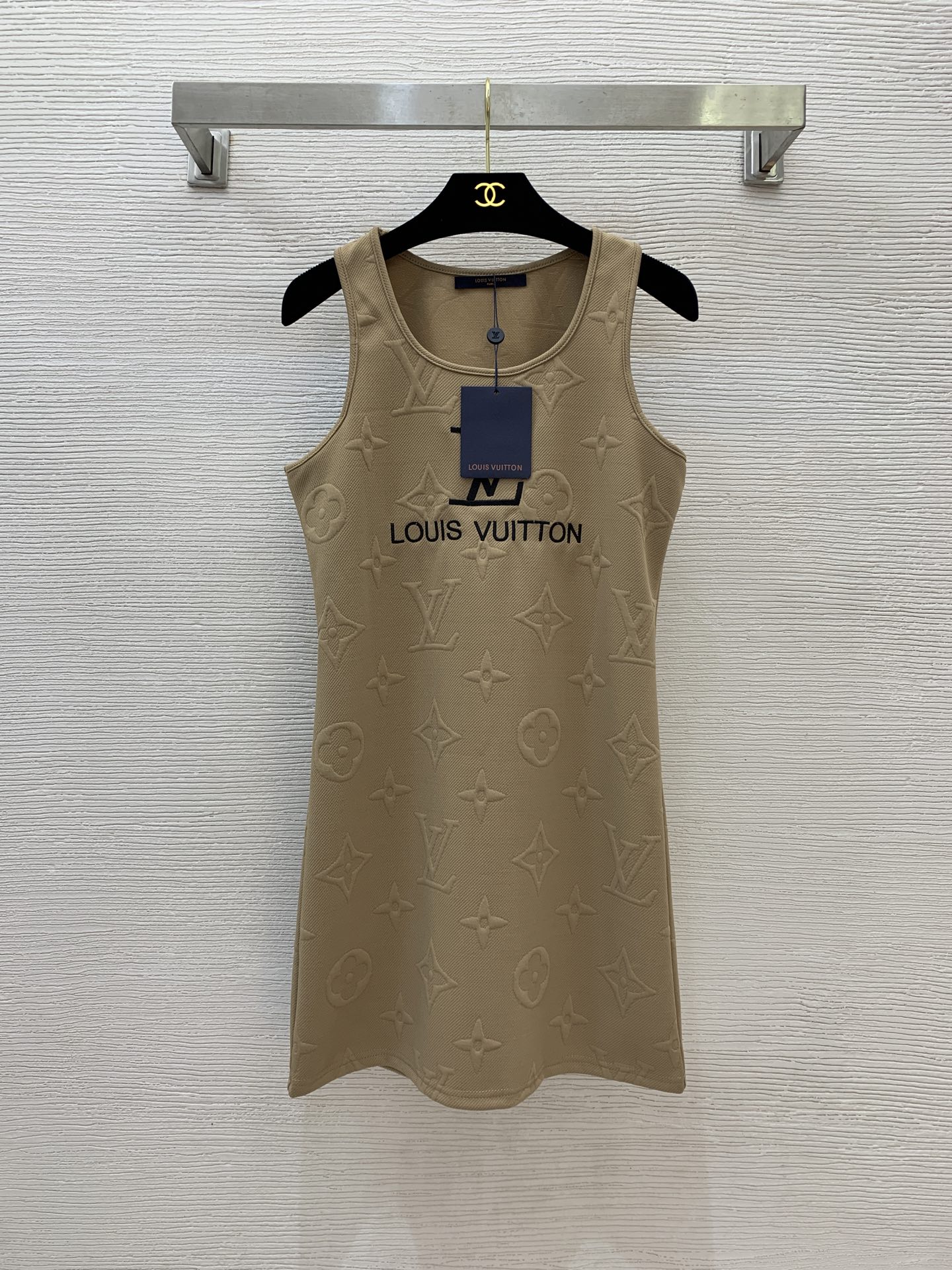 NO:332114,Model number D25051054 LOUIS*Dujia LV new style letter logo embroidered whole body presbyterian embossed slim fit and sleeveless vest dress!  Coffee, black, white, (S-size bust 88, waist 80, skirt length 82) hair, louis vuitton, louis vuitton, louis vuitton, louis vuitton, skirts, alexander wang19860909款号D25051054 LOUIS*驴家LV新款 字母logo刺绣通体老花压花修身显瘦无袖背心连衣裙！咖色、黑色、白色、（S码胸围88,腰围80,裙长82）发,,louis vuitton,louis vuitton,louis vuitton,louis vuitton,skirts,alexander wang,Women's clothing