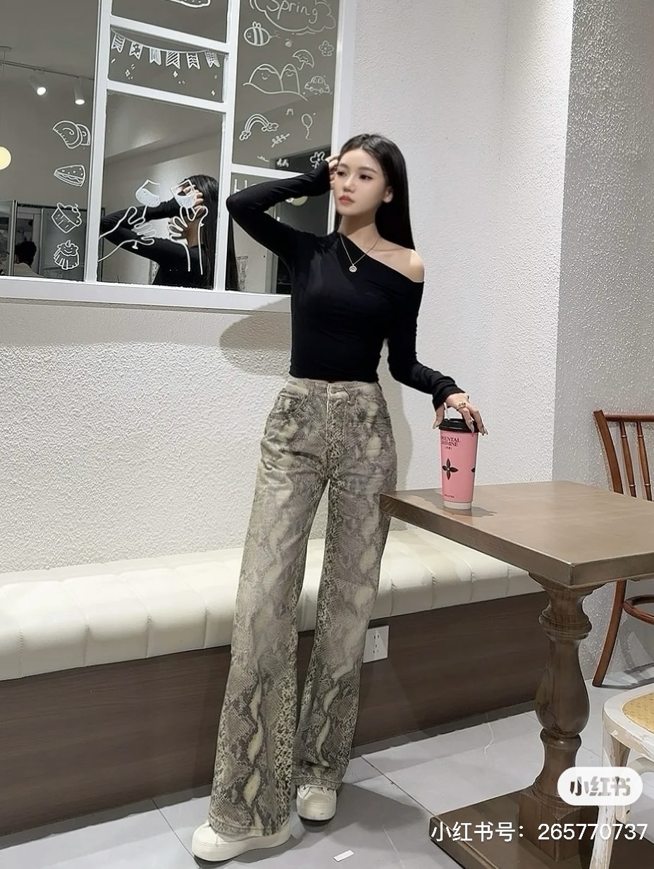NO:333311,Model number D25051342 AcneStud*ios new high-end custom washed denim cotton snakeskin pattern personalized print medium-high waist loose wide-leg jeans and trousers!  26.27.28.29 (27 size high waist circumference 68, hip circumference 98, trousers length 105/waist circumference ±4) hair, acne studios, jeans, snakeskin, alexander wang19860909款号D25051342 AcneStud*ios新款高端定制水洗牛仔棉蛇皮纹个性印花中高腰宽松阔腿牛仔裤长裤！26.27.28.29（27码高腰围68,臀围98,裤长105/腰围±4）发,,acne studios,jeans,snakeskin,alexander wang,Women's clothing