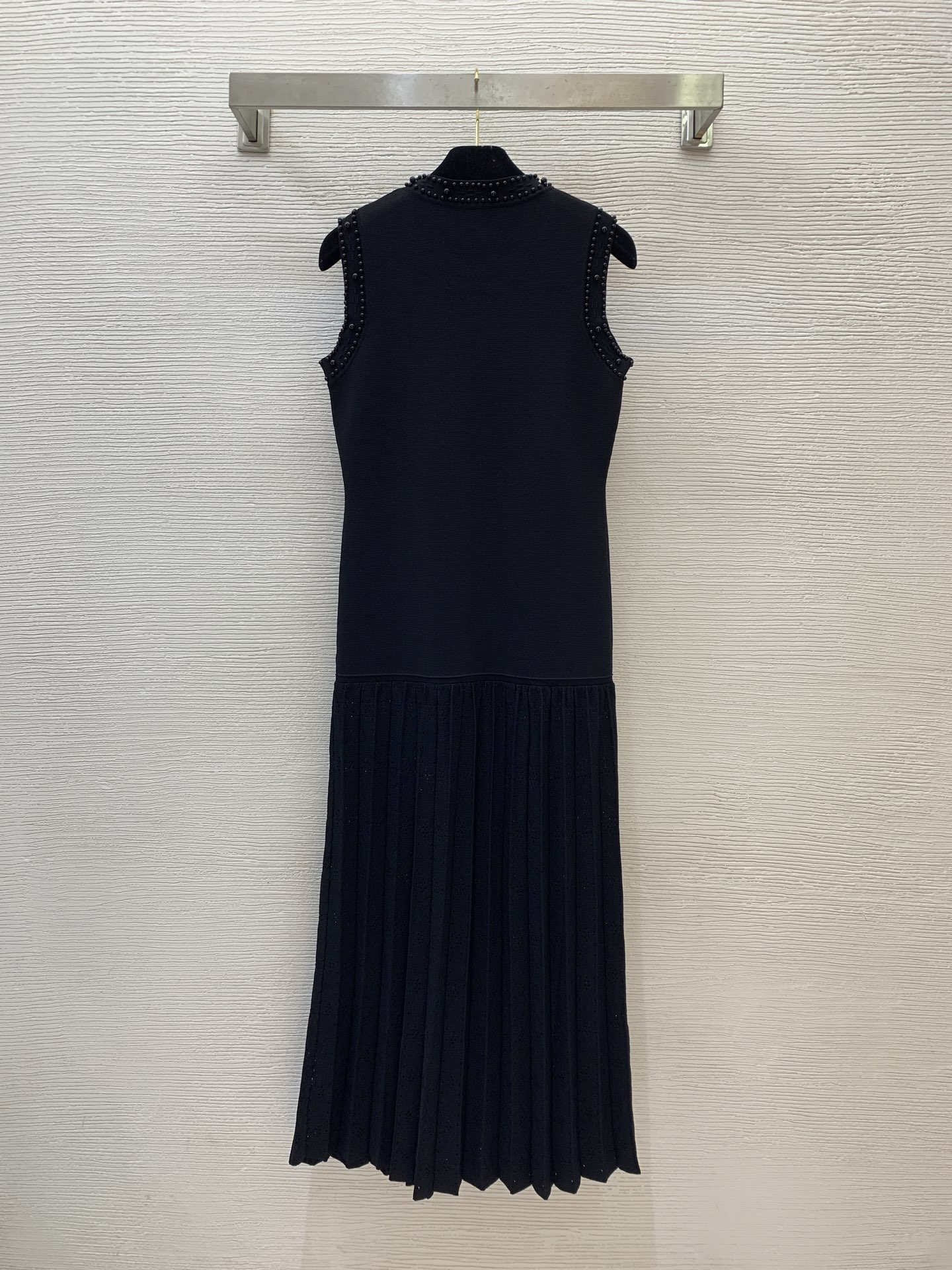 Sandro Knit Sleeveless Dress with Beaded Detail - Elegant & Slim Fit 3 i1747305682729 9870 0 1